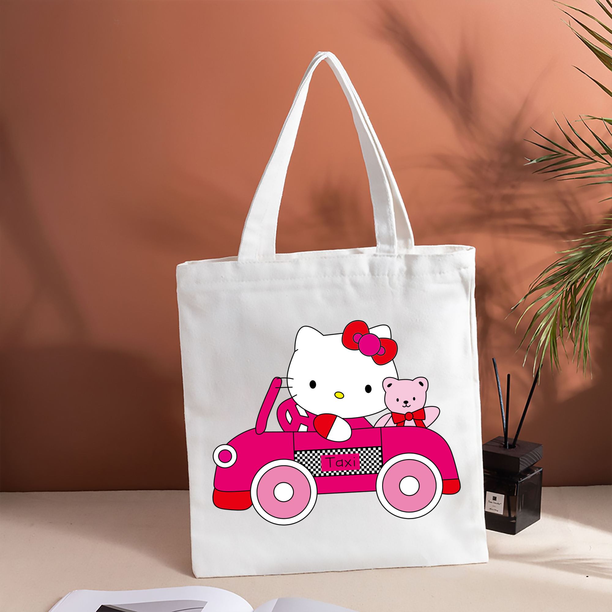 Hello Kitty ハローキティ 縦型キャンバス生地手提げバッグ　トートバッグ