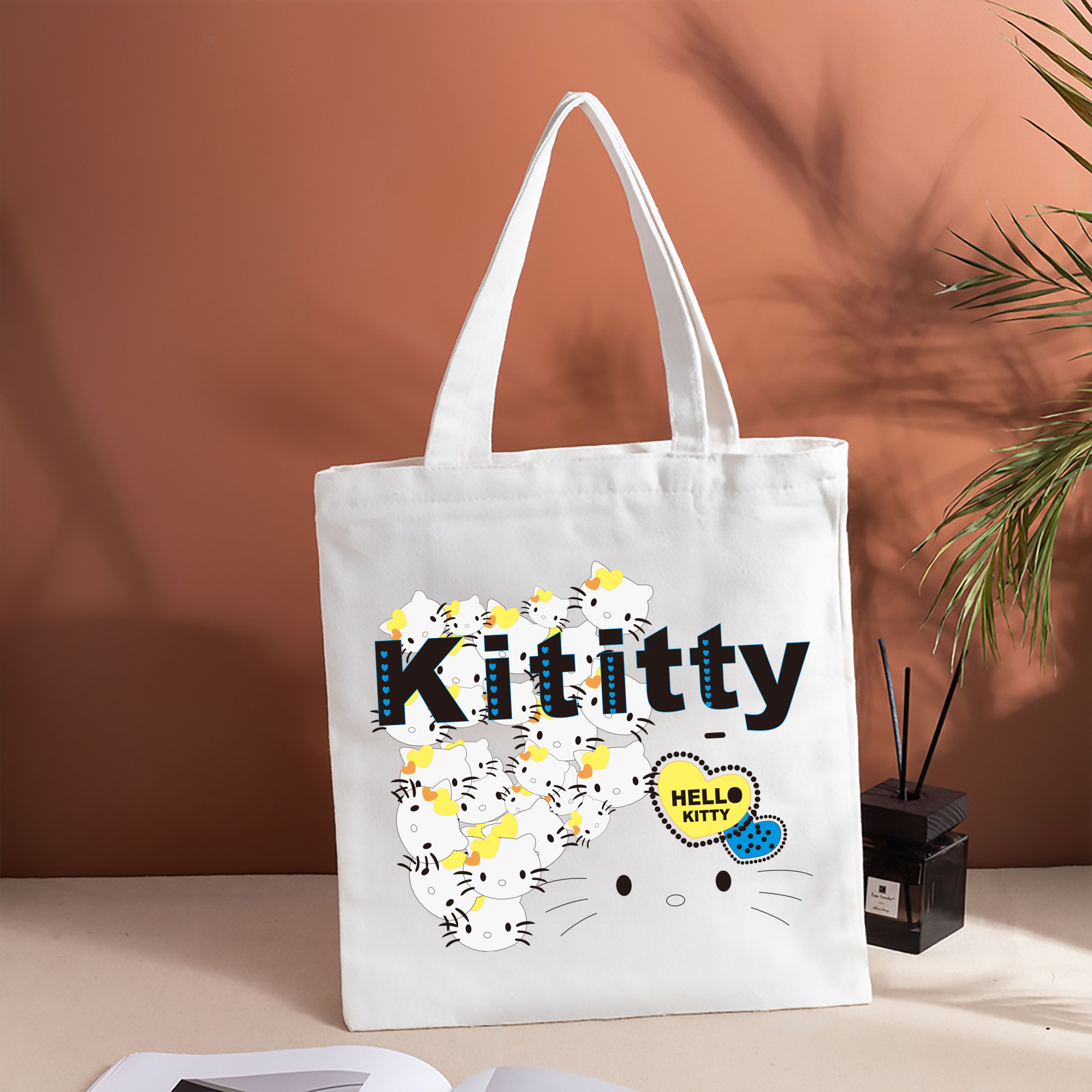 Hello Kitty ハローキティ 縦型キャンバス生地手提げバッグ　トートバッグ