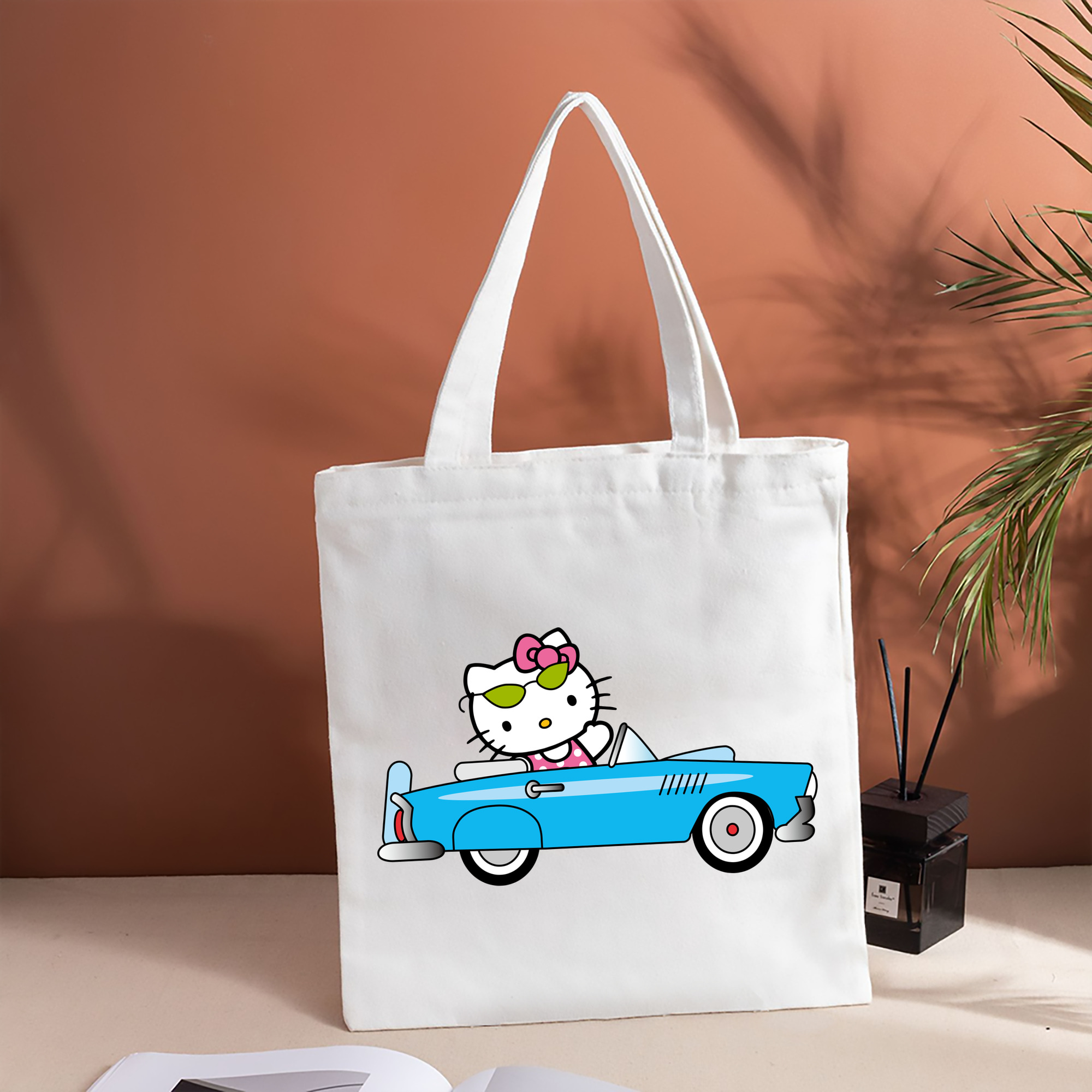 Hello Kitty ハローキティ 縦型キャンバス生地手提げバッグ　トートバッグ