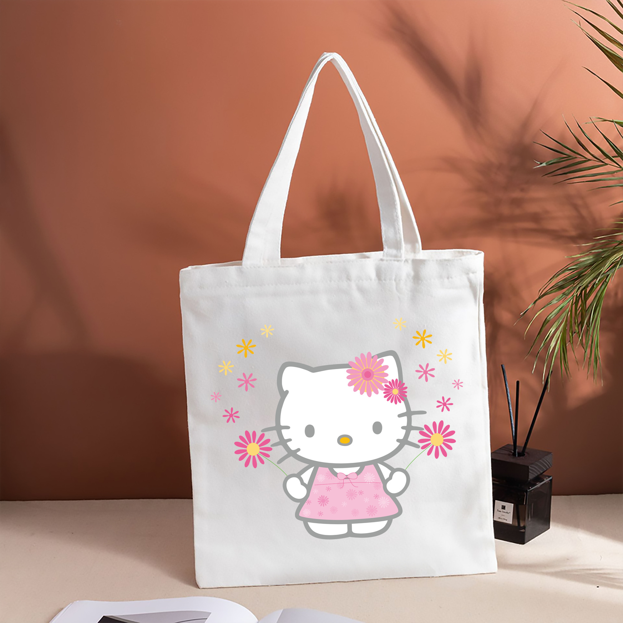 Hello Kitty ハローキティ 縦型キャンバス生地手提げバッグ　トートバッグ