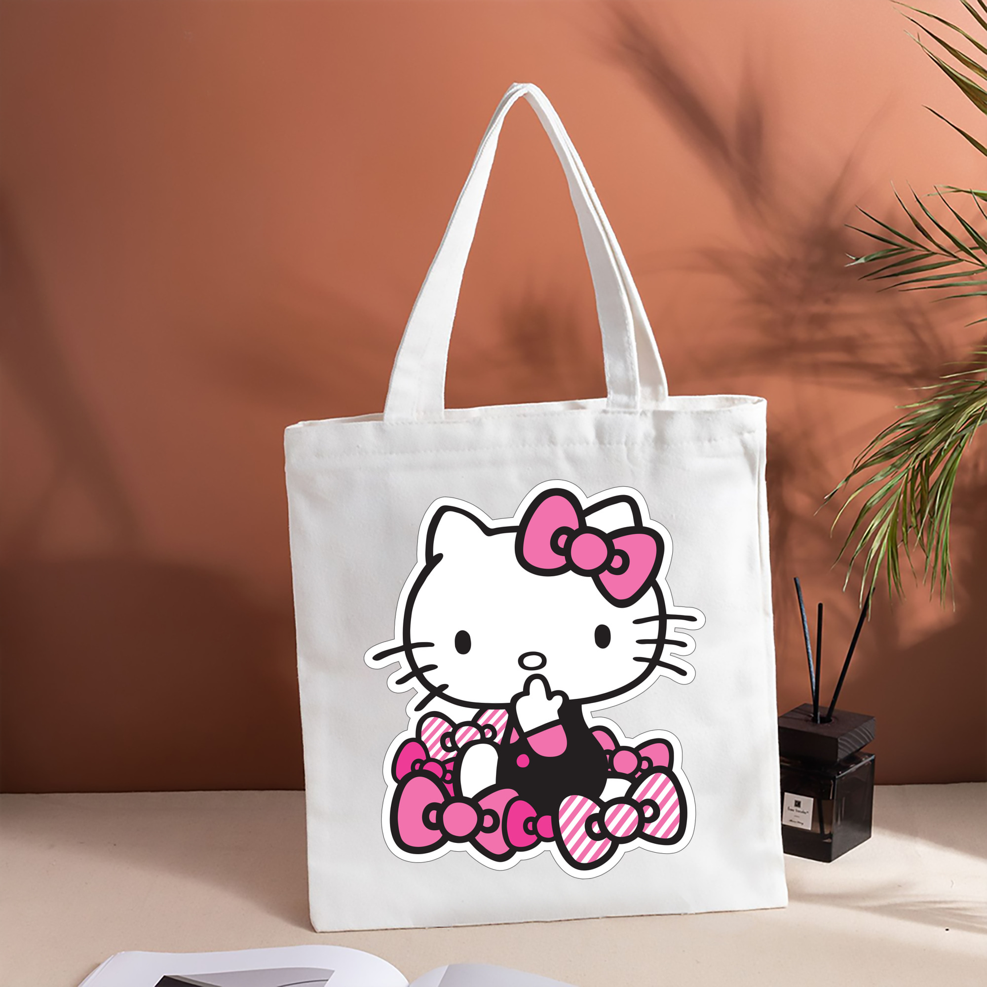 Hello Kitty ハローキティ 縦型キャンバス生地手提げバッグ　トートバッグ