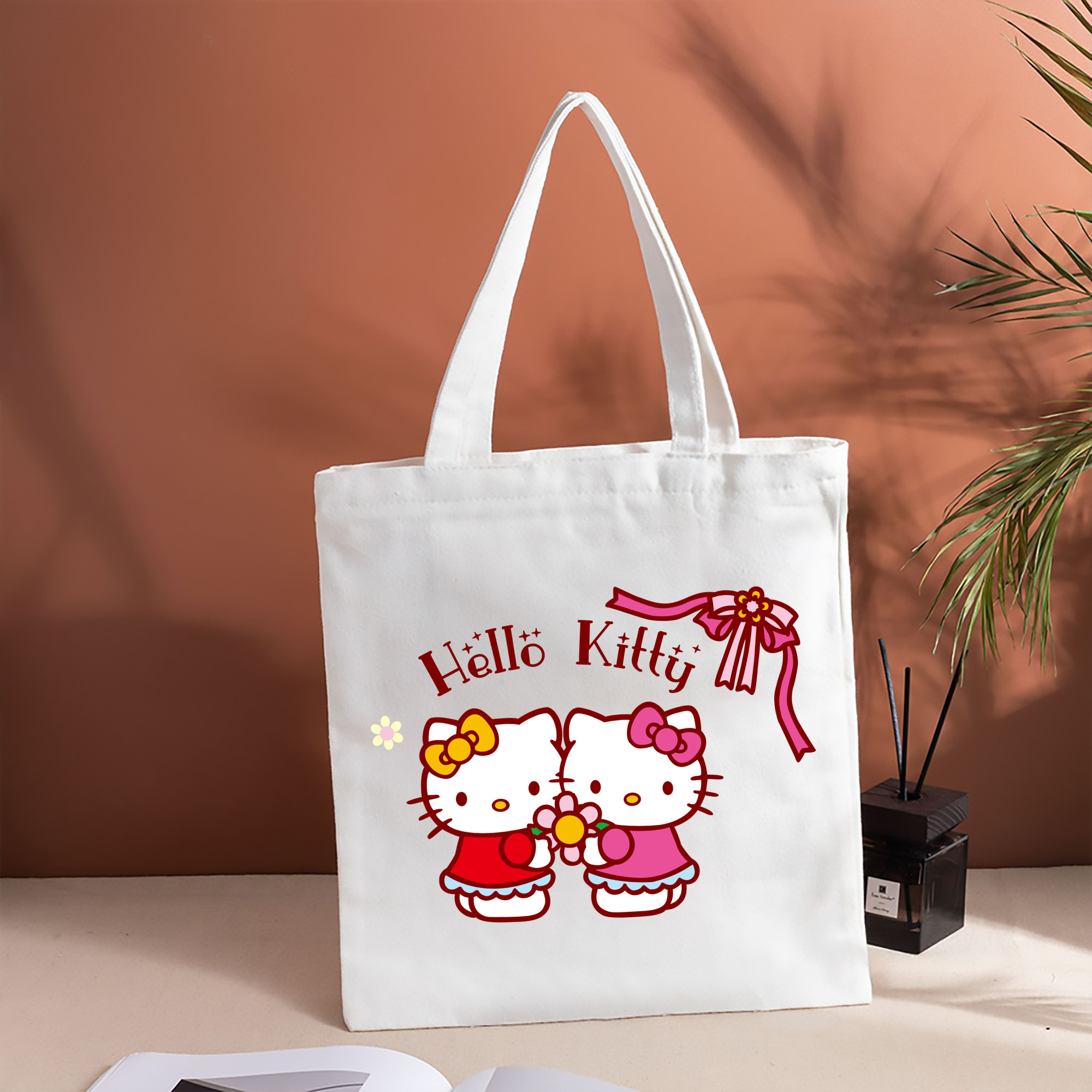 Hello Kitty ハローキティ 縦型キャンバス生地手提げバッグ　トートバッグ