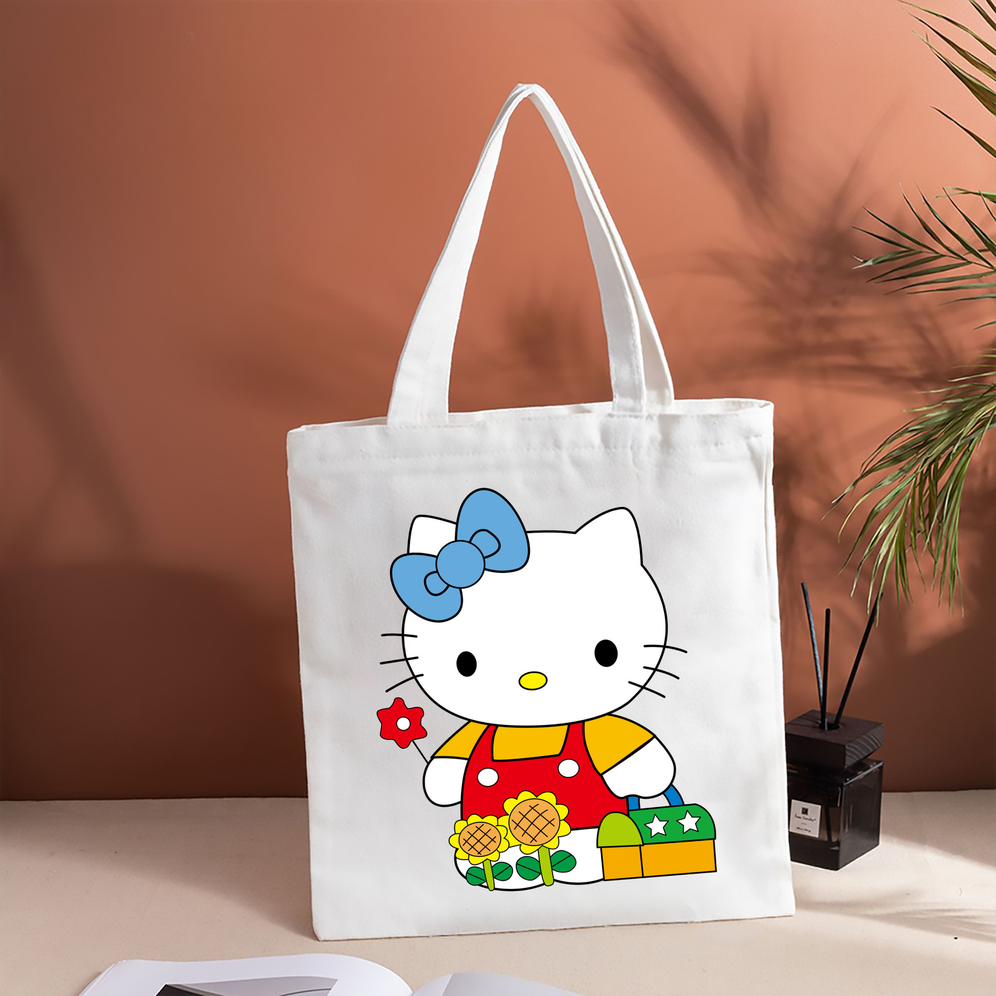 Hello Kitty ハローキティ 縦型キャンバス生地手提げバッグ　トートバッグ