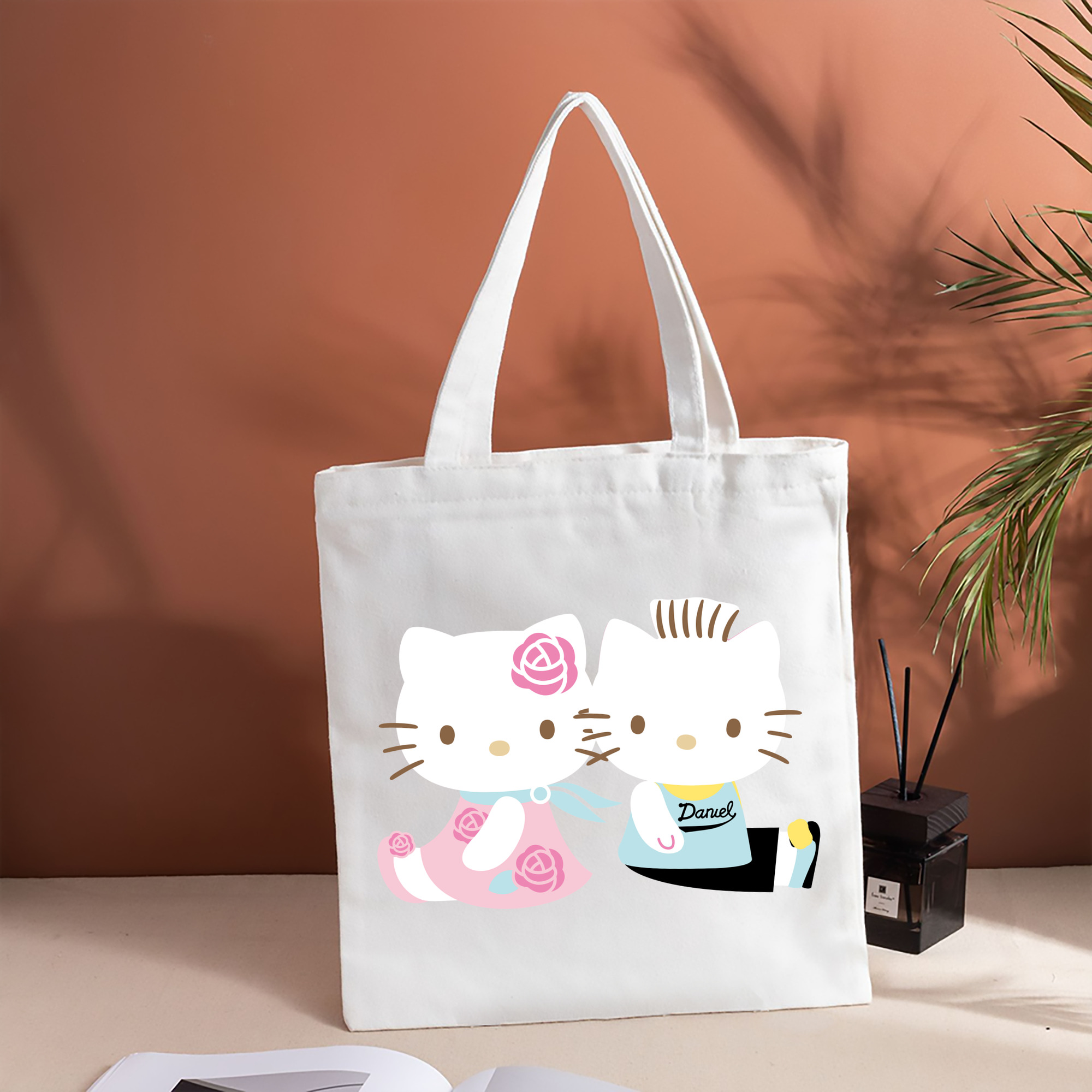 Hello Kitty ハローキティ 縦型キャンバス生地手提げバッグ　トートバッグ