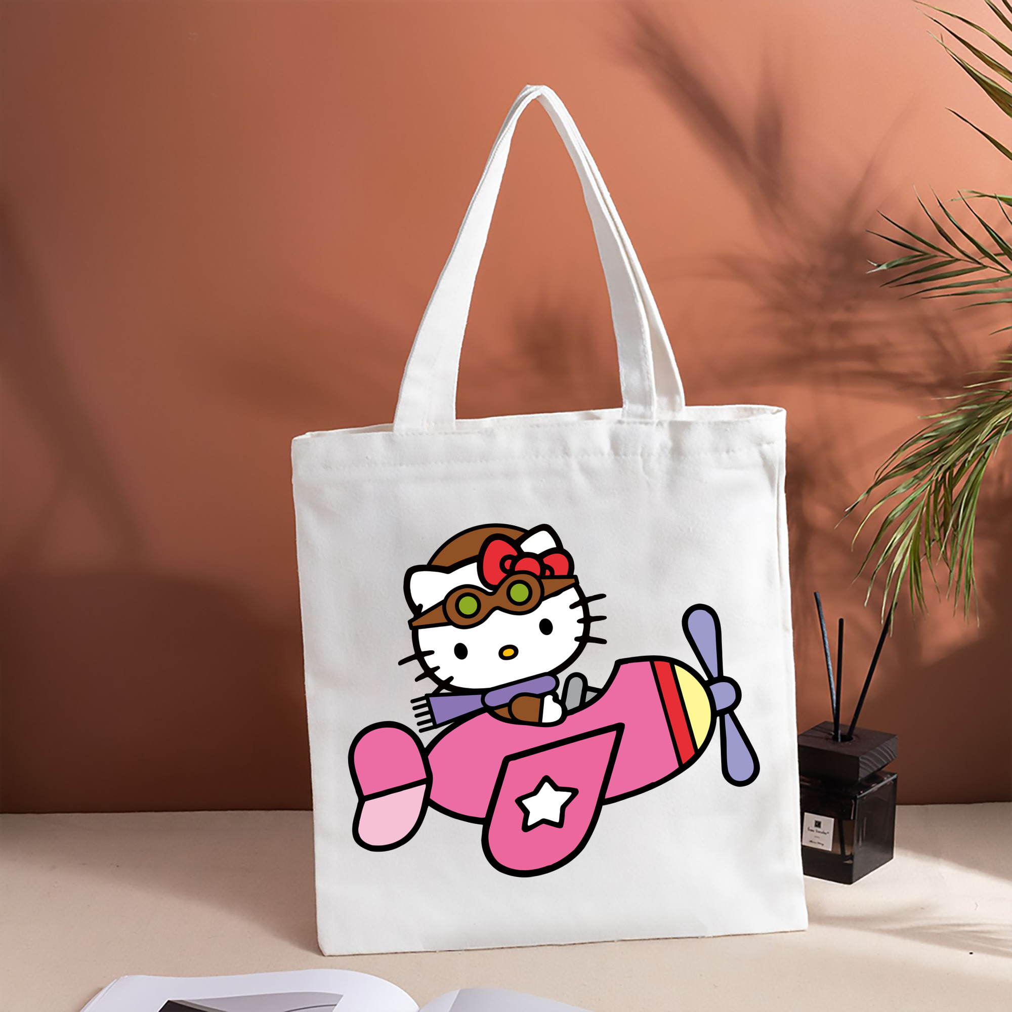 Hello Kitty ハローキティ 縦型キャンバス生地手提げバッグ　トートバッグ