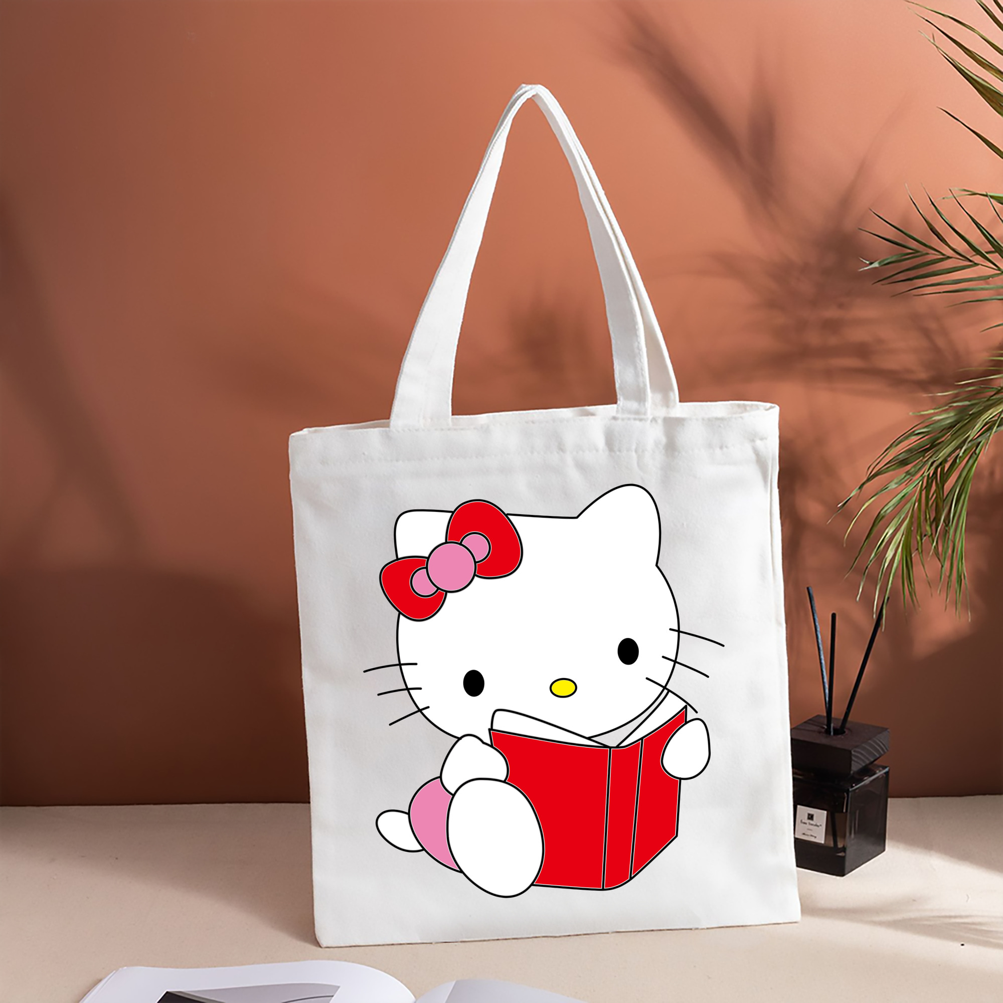 Hello Kitty ハローキティ 縦型キャンバス生地手提げバッグ　トートバッグ