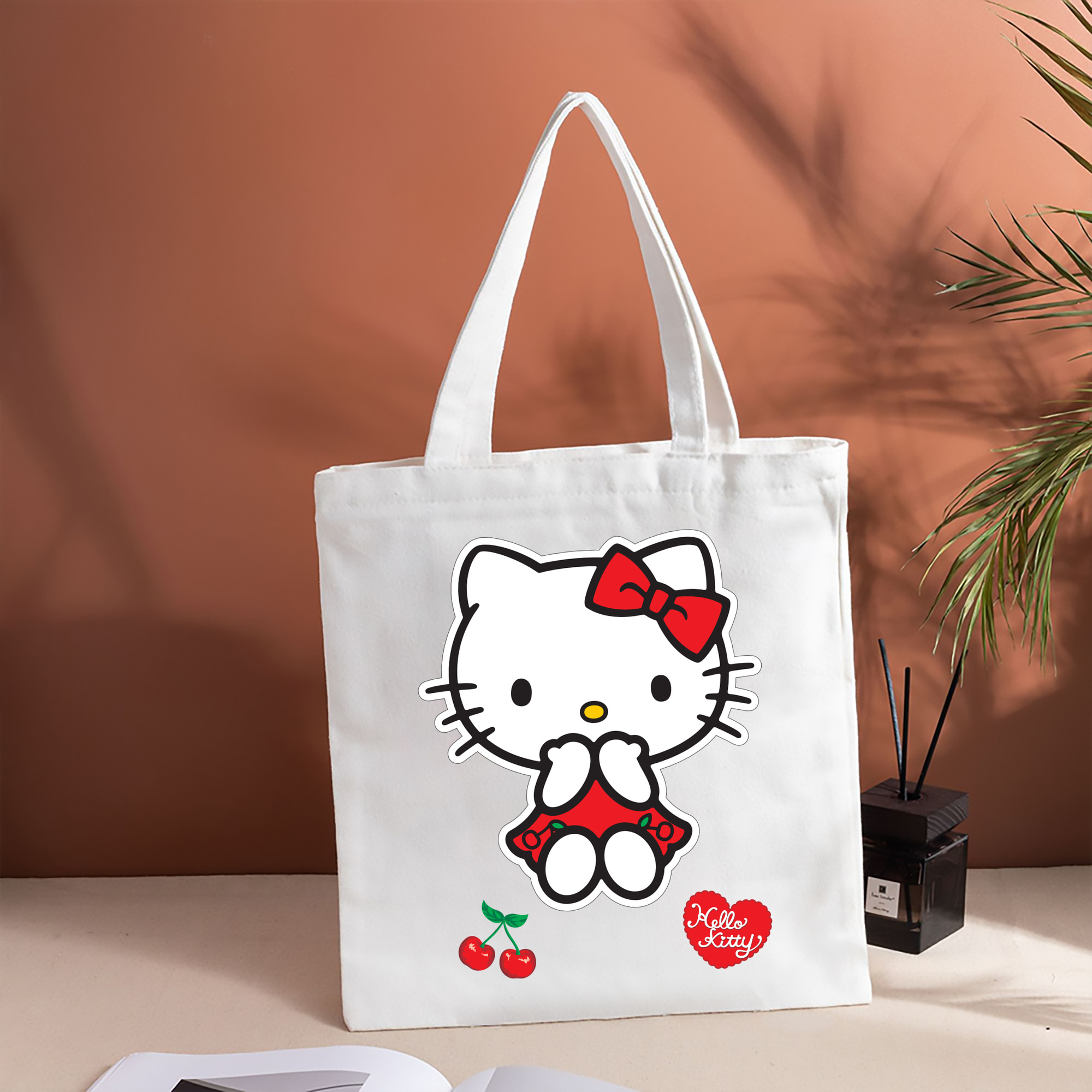Hello Kitty ハローキティ 縦型キャンバス生地手提げバッグ　トートバッグ