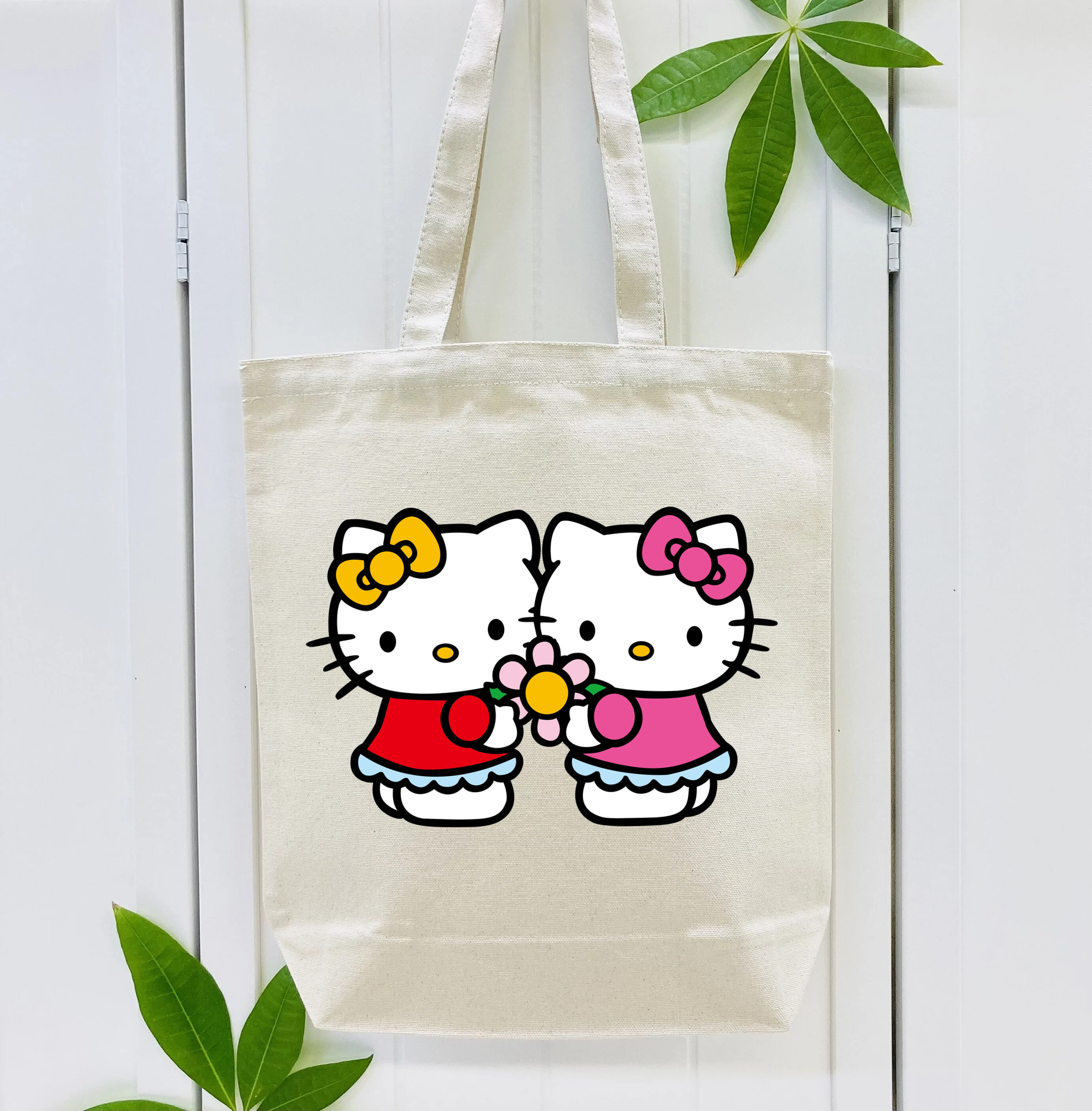 Hello Kitty ハローキティ 縦型キャンバス生地手提げバッグ　トートバッグ