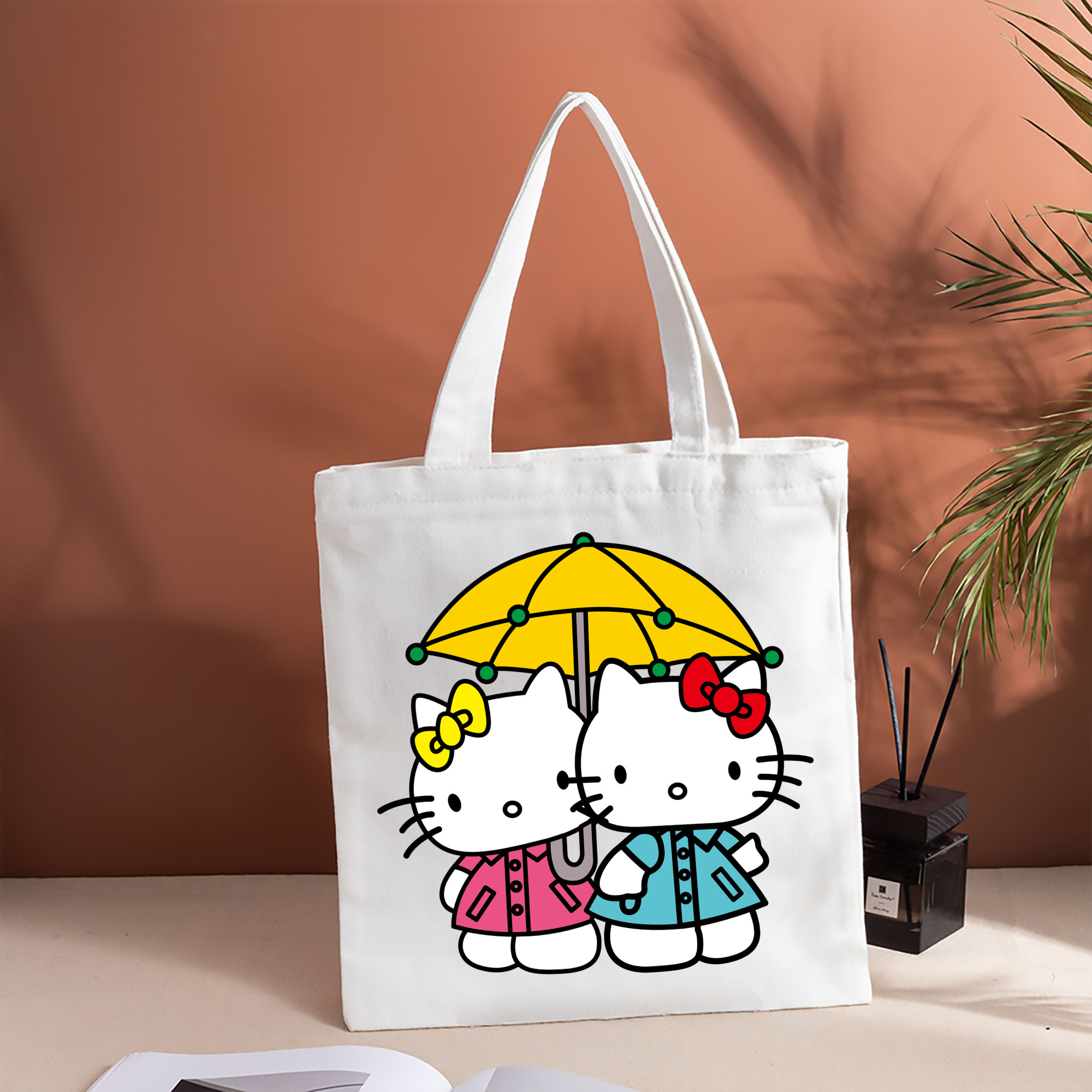 Hello Kitty ハローキティ 縦型キャンバス生地手提げバッグ　トートバッグ