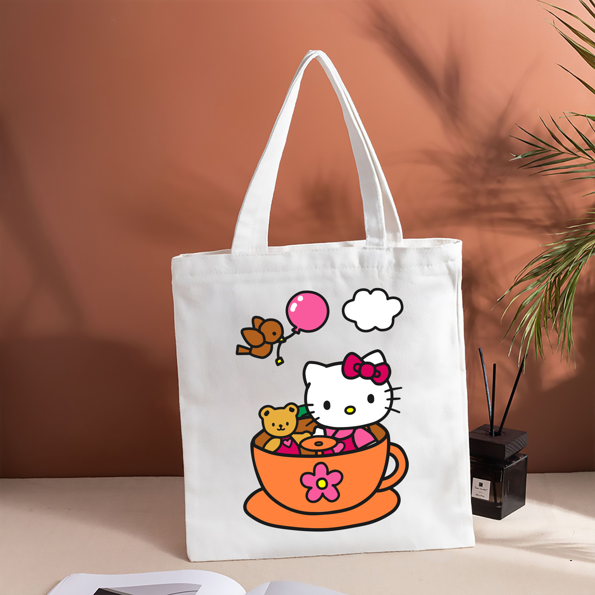 Hello Kitty ハローキティ 縦型キャンバス生地手提げバッグ　トートバッグ
