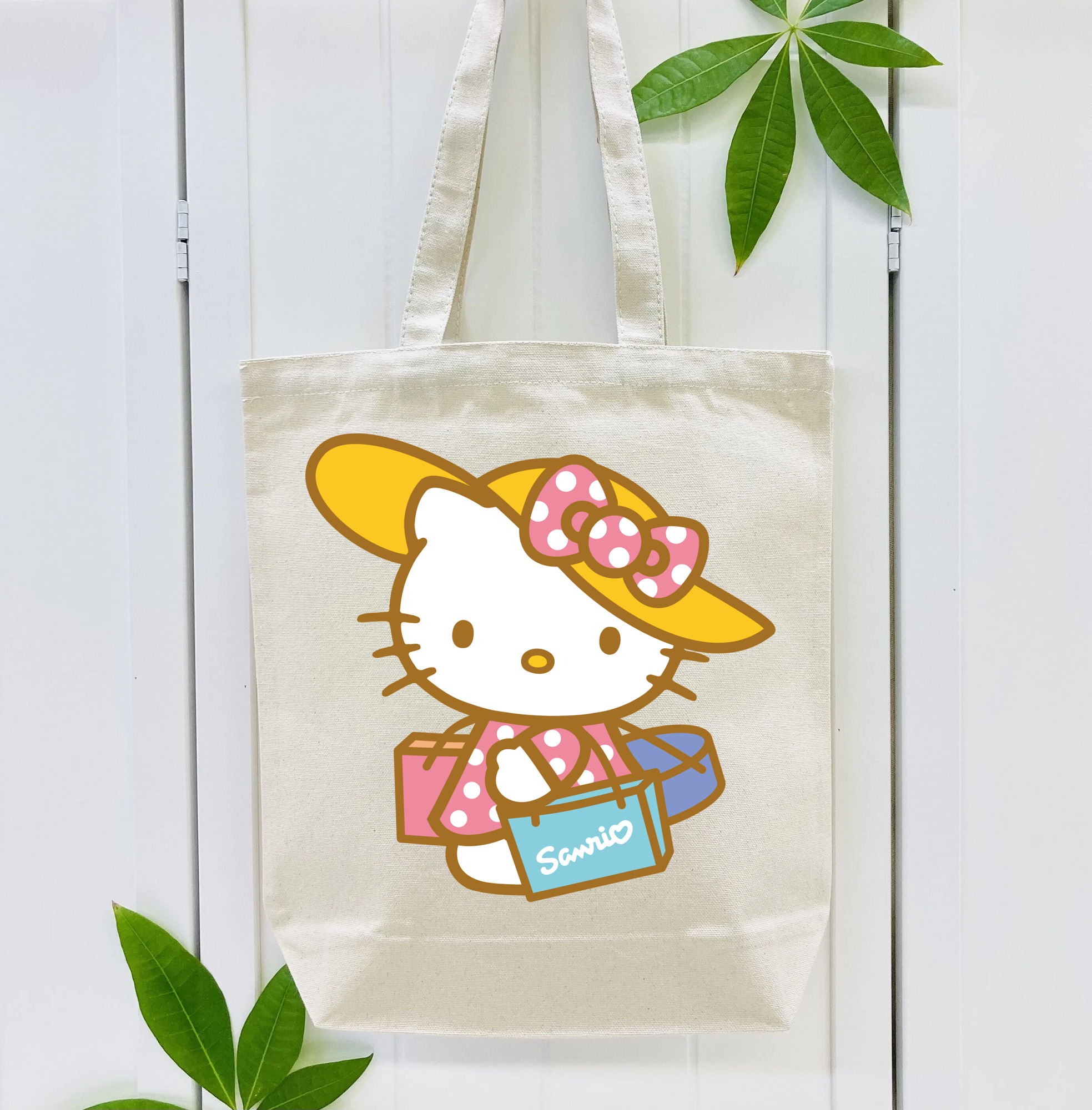 Hello Kitty ハローキティ 縦型キャンバス生地手提げバッグ　トートバッグ