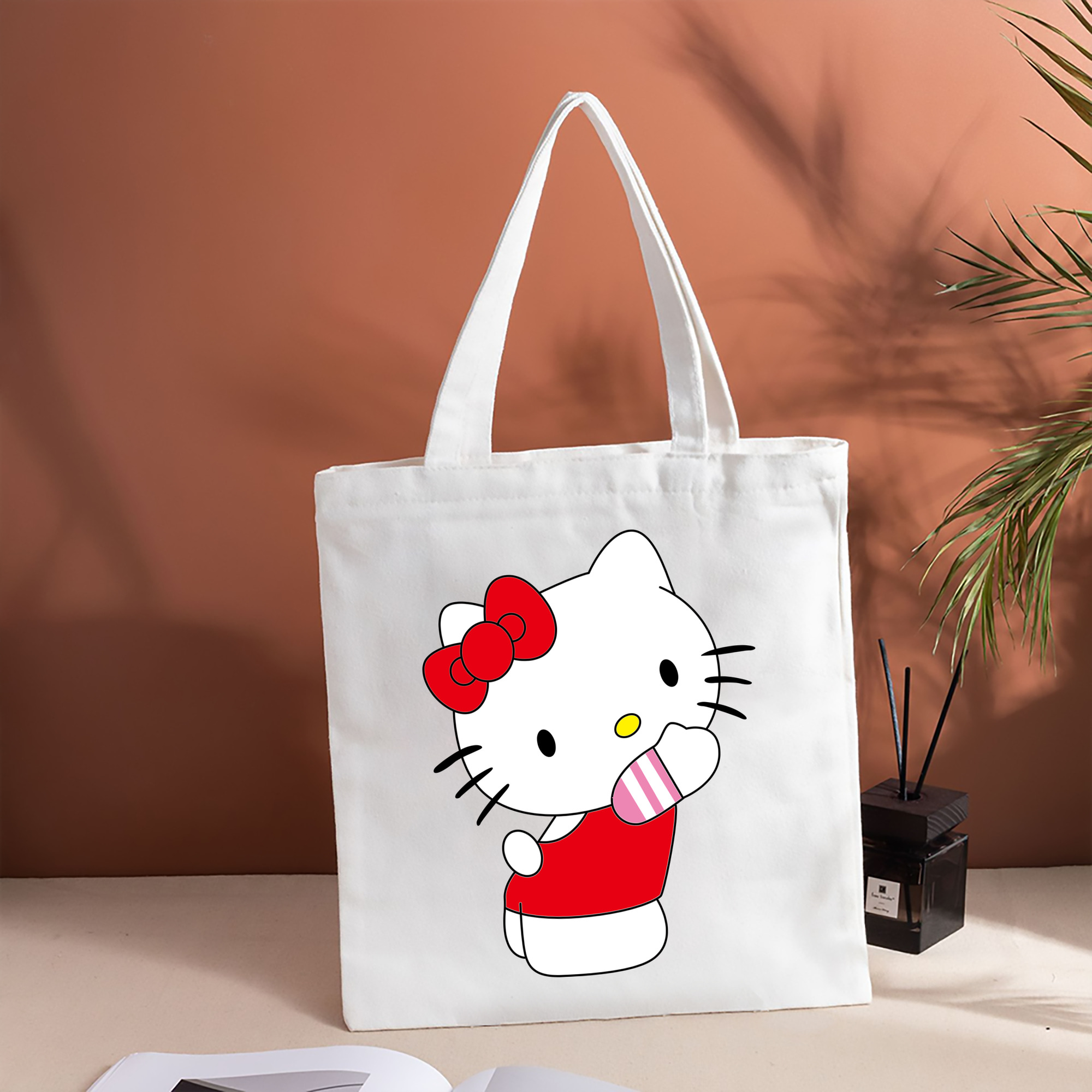 Hello Kitty ハローキティ 縦型キャンバス生地手提げバッグ　トートバッグ