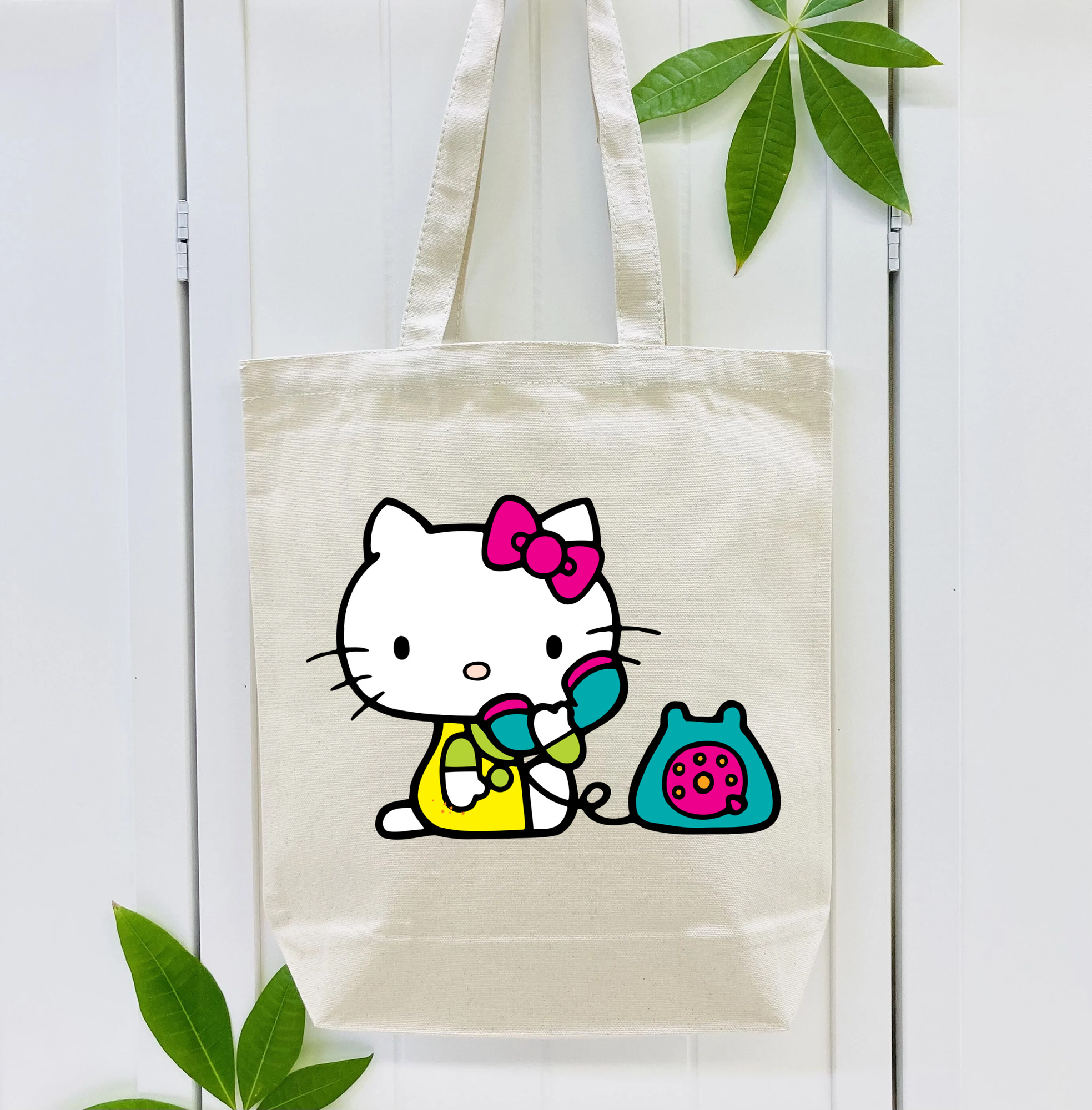 Hello Kitty ハローキティ 縦型キャンバス生地手提げバッグ　トートバッグ
