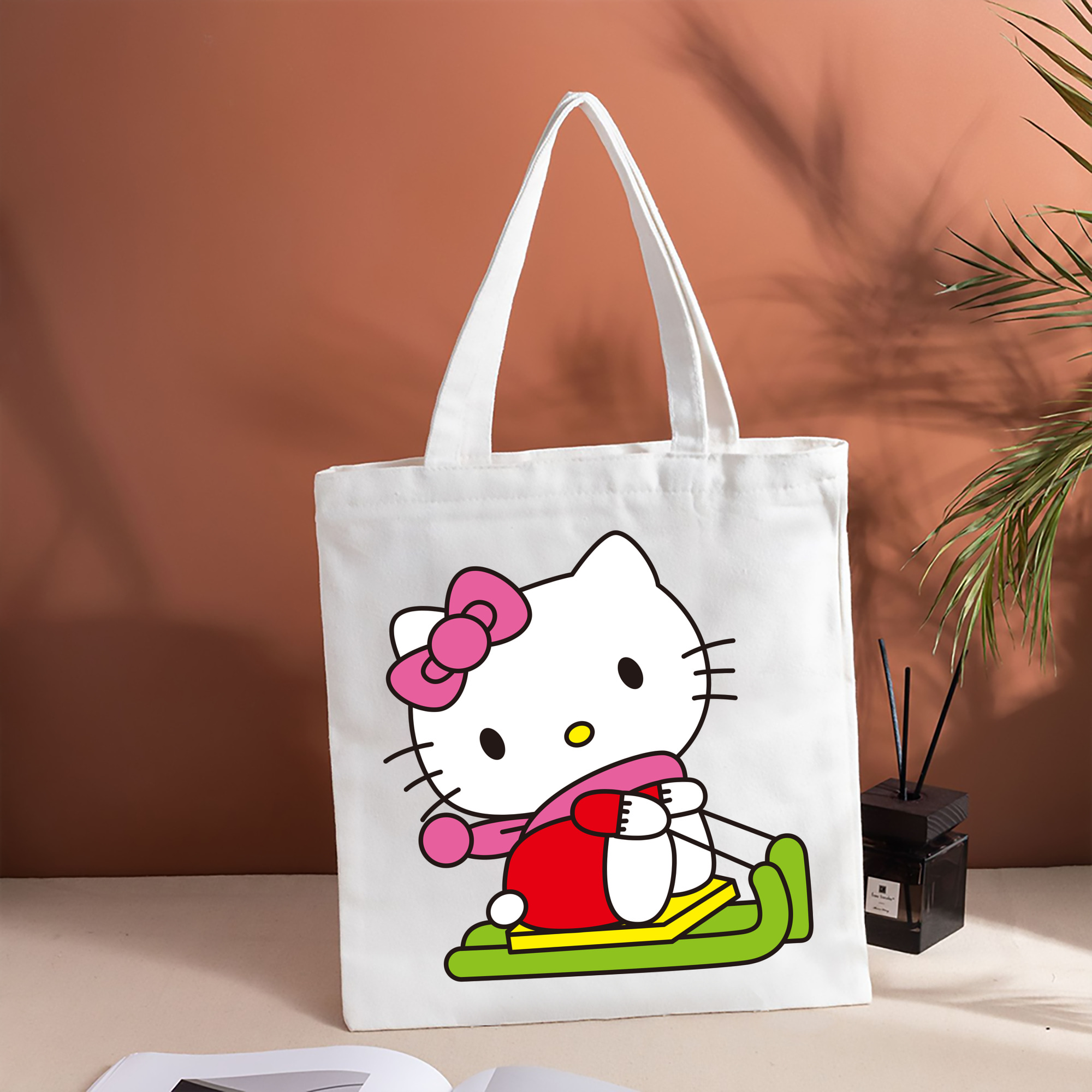 Hello Kitty ハローキティ 縦型キャンバス生地手提げバッグ　トートバッグ