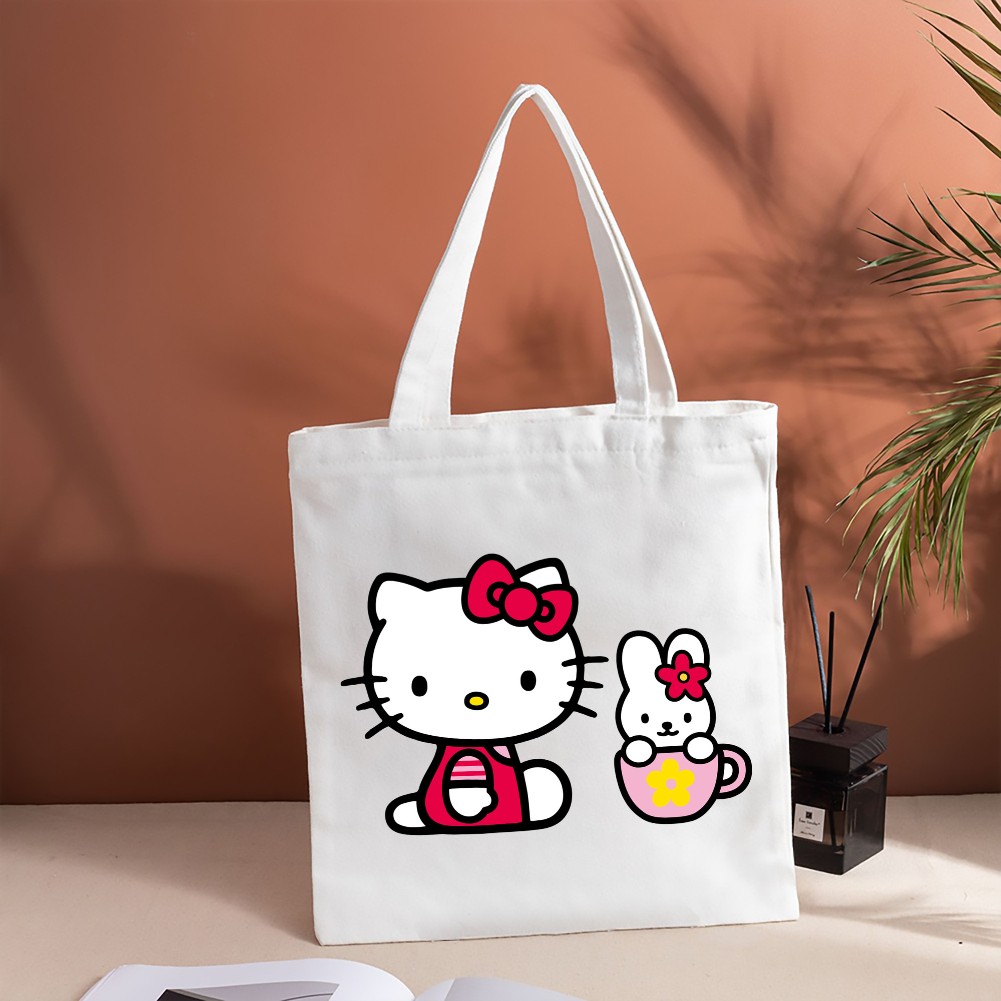 Hello Kitty ハローキティ 縦型キャンバス生地手提げバッグ　トートバッグ