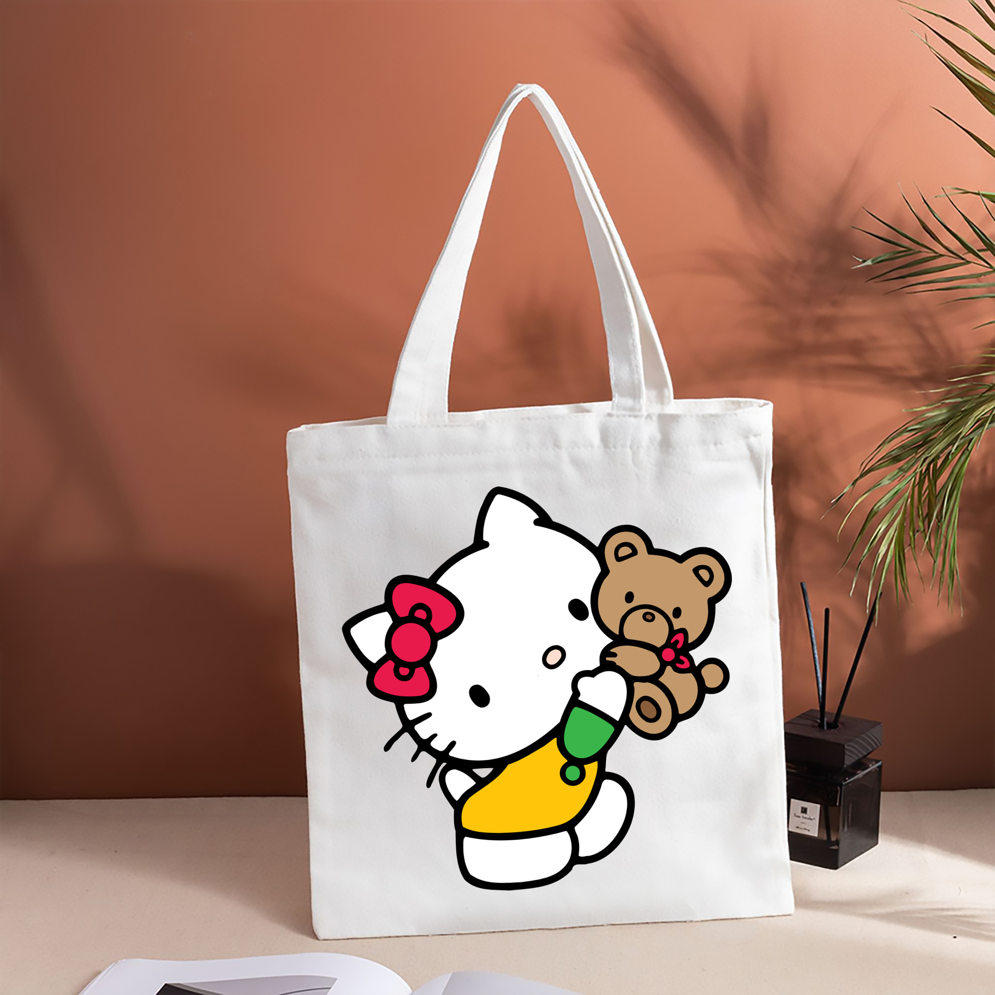 Hello Kitty ハローキティ 縦型キャンバス生地手提げバッグ　トートバッグ