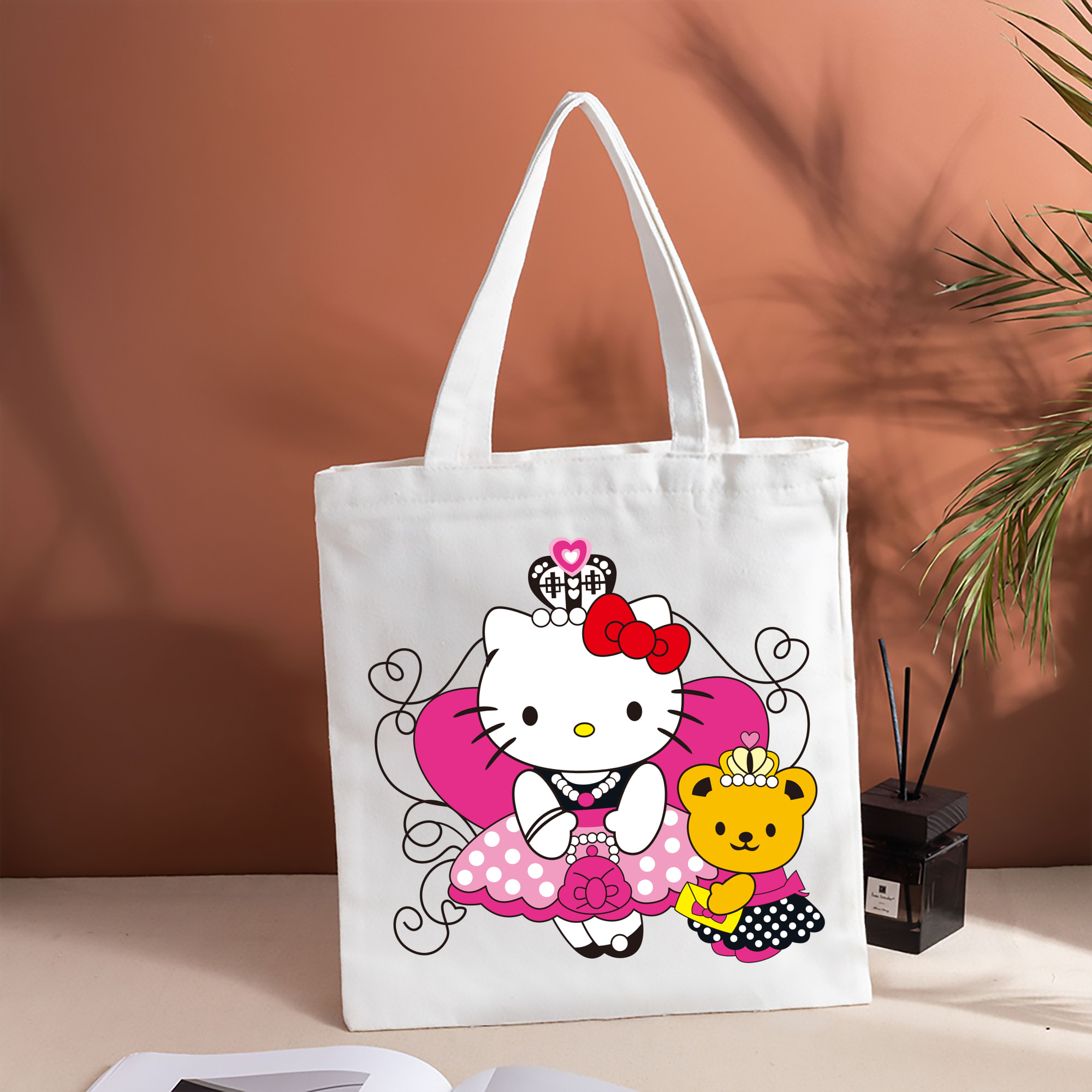 Hello Kitty ハローキティ 縦型キャンバス生地手提げバッグ　トートバッグ