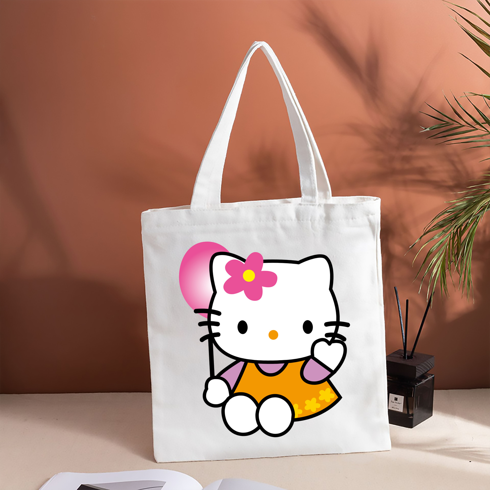Hello Kitty ハローキティ 縦型キャンバス生地手提げバッグ　トートバッグ