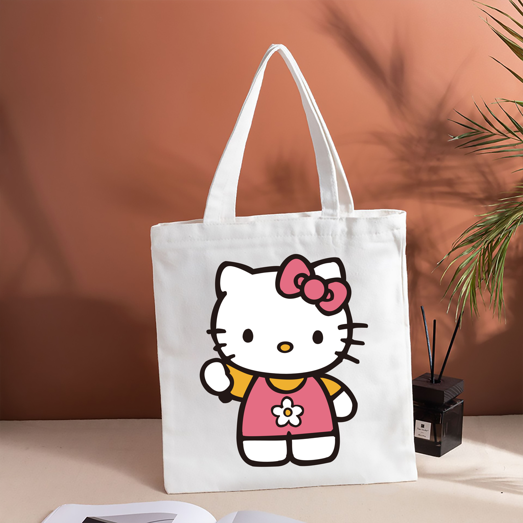 Hello Kitty ハローキティ 縦型キャンバス生地手提げバッグ　トートバッグ