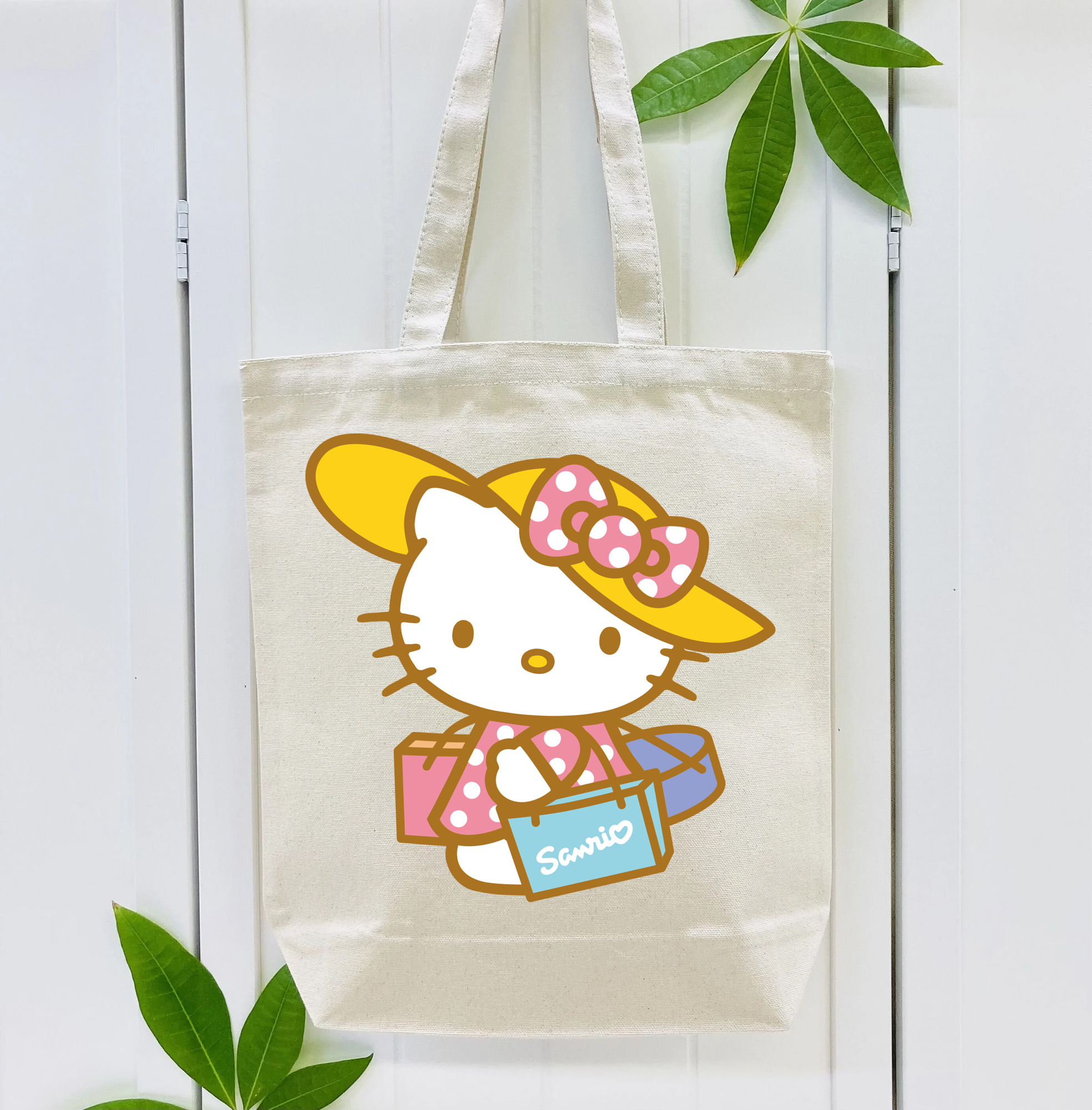 Hello Kitty ハローキティ 縦型キャンバス生地手提げバッグ　トートバッグ