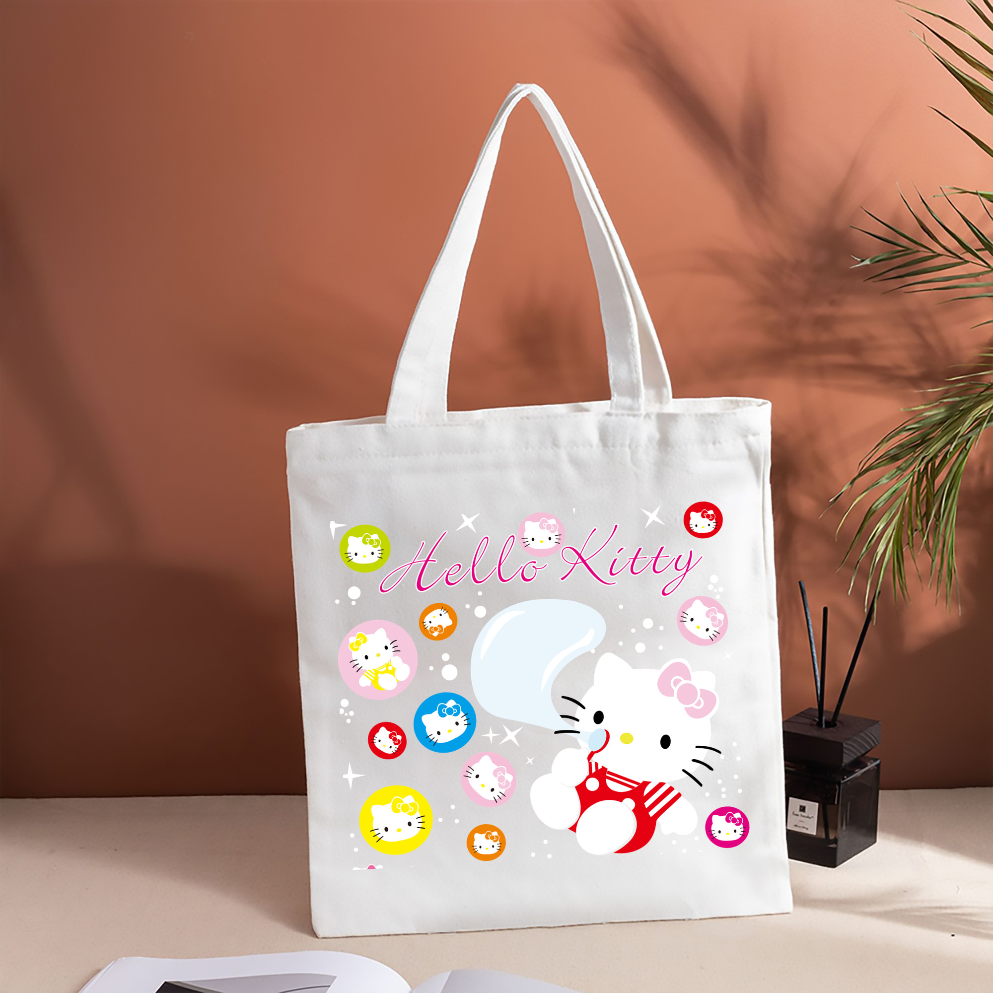 Hello Kitty ハローキティ 縦型キャンバス生地手提げバッグ　トートバッグ