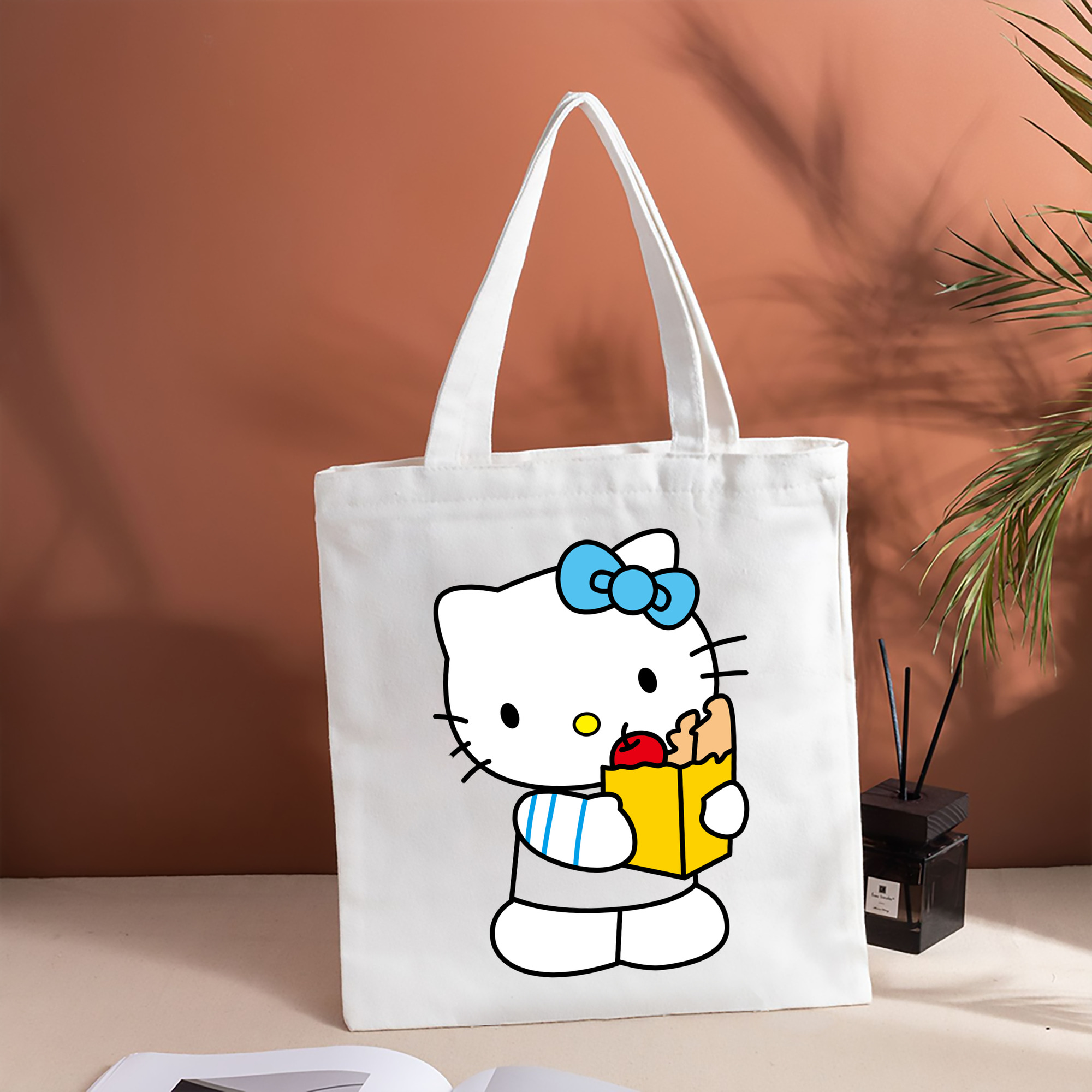 Hello Kitty ハローキティ 縦型キャンバス生地手提げバッグ　トートバッグ