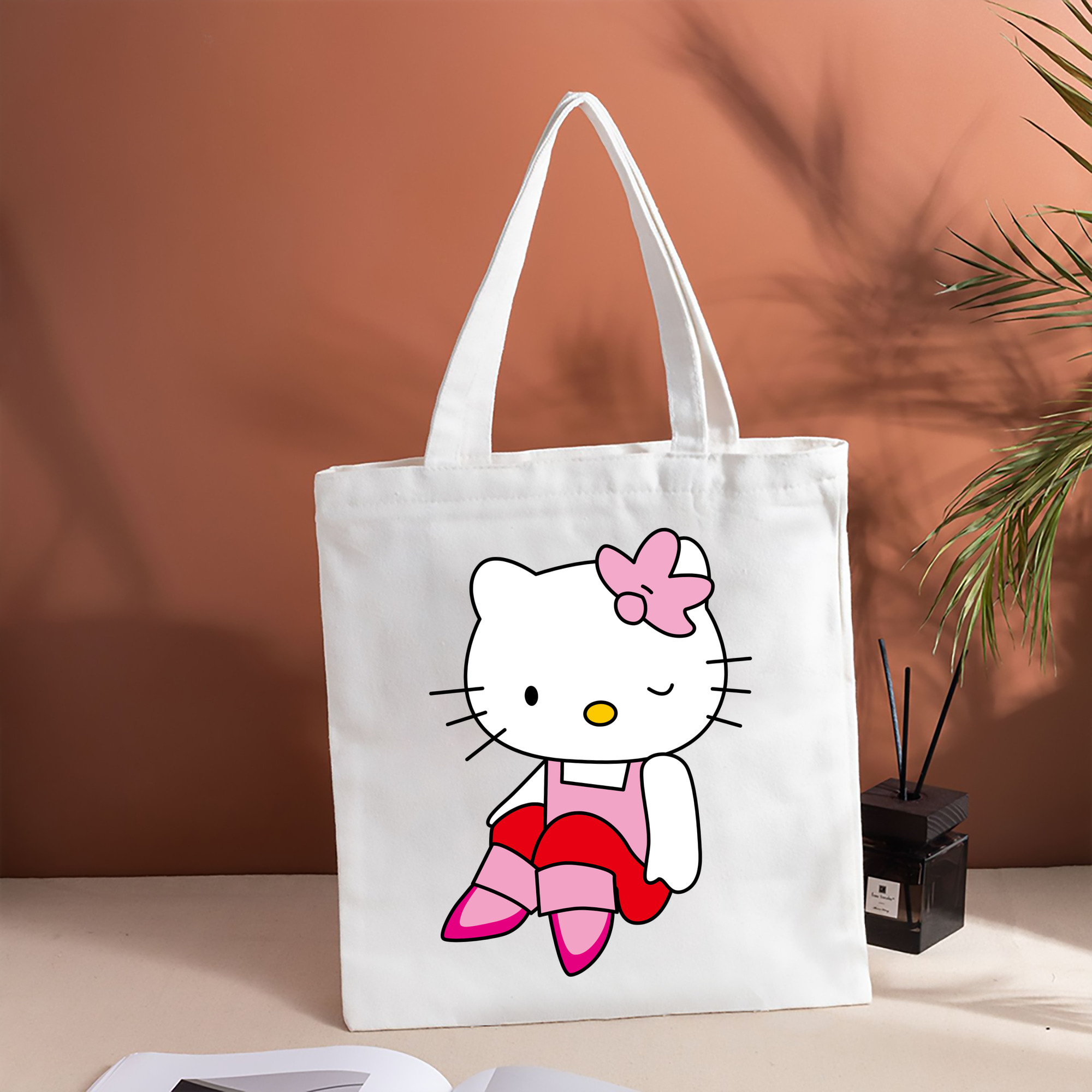 Hello Kitty ハローキティ 縦型キャンバス生地手提げバッグ　トートバッグ