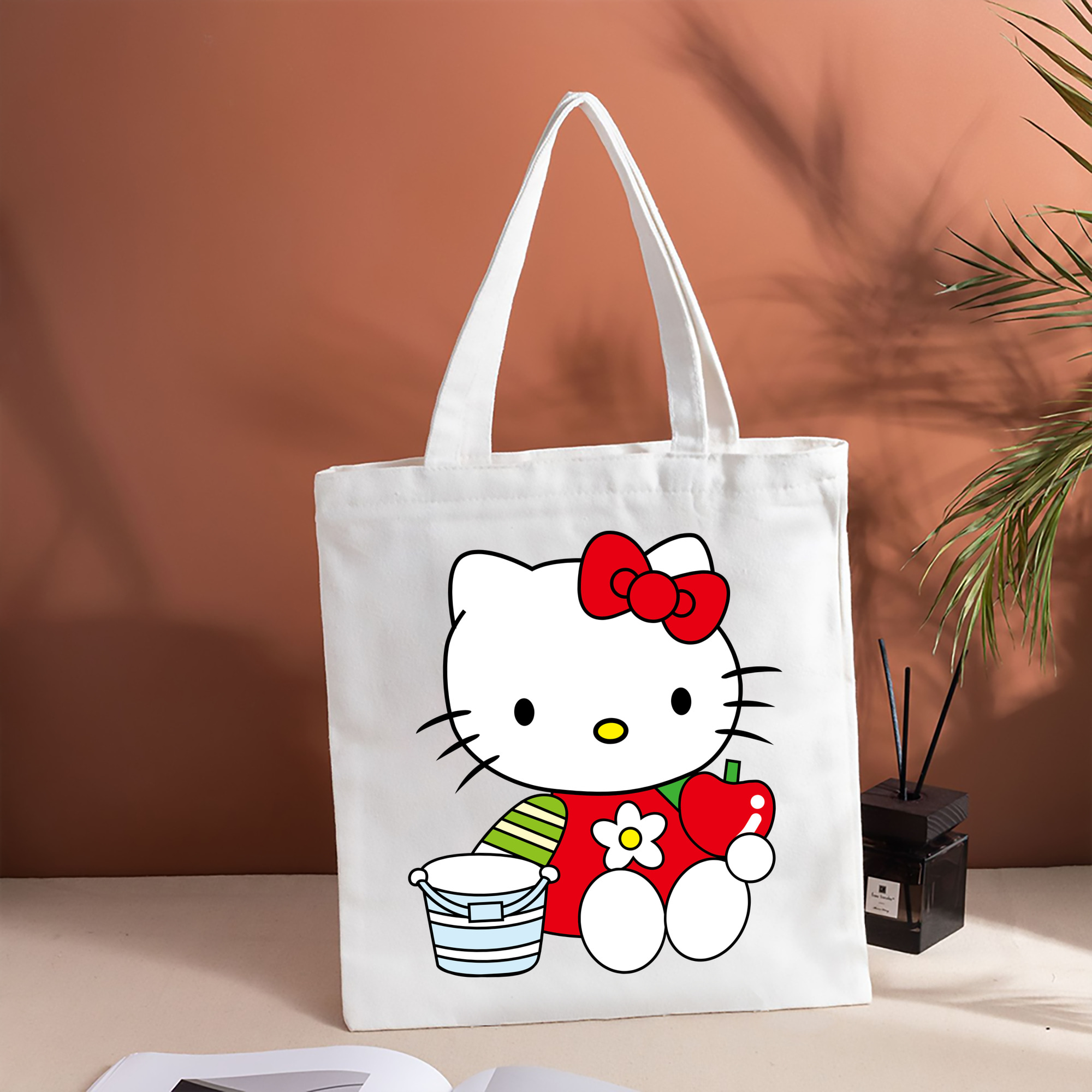 Hello Kitty ハローキティ 縦型キャンバス生地手提げバッグ　トートバッグ
