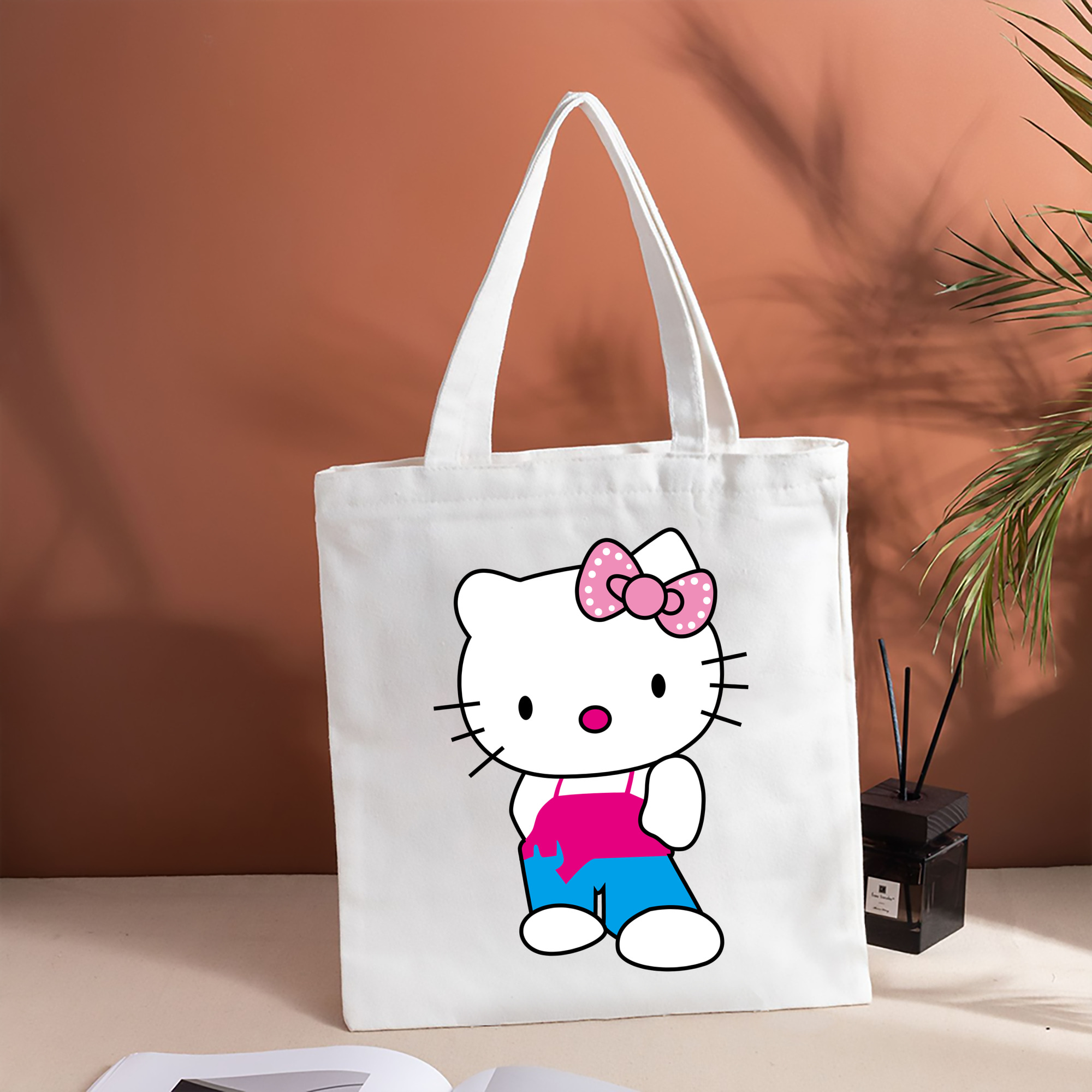 Hello Kitty ハローキティ 縦型キャンバス生地手提げバッグ　トートバッグ