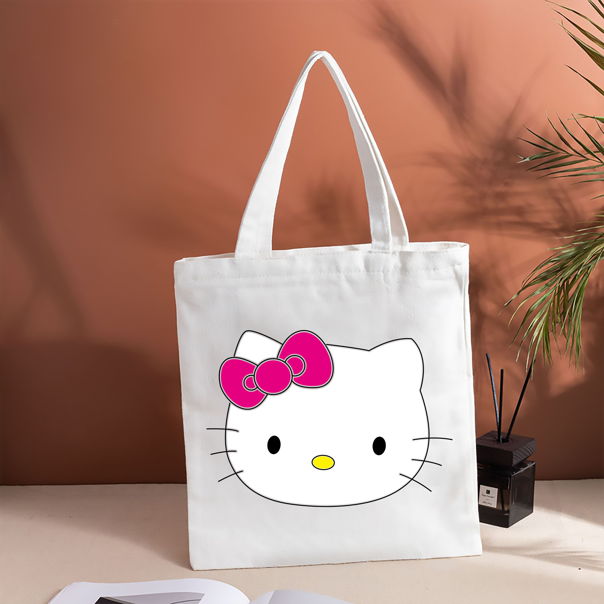 Hello Kitty ハローキティ 縦型キャンバス生地手提げバッグ　トートバッグ