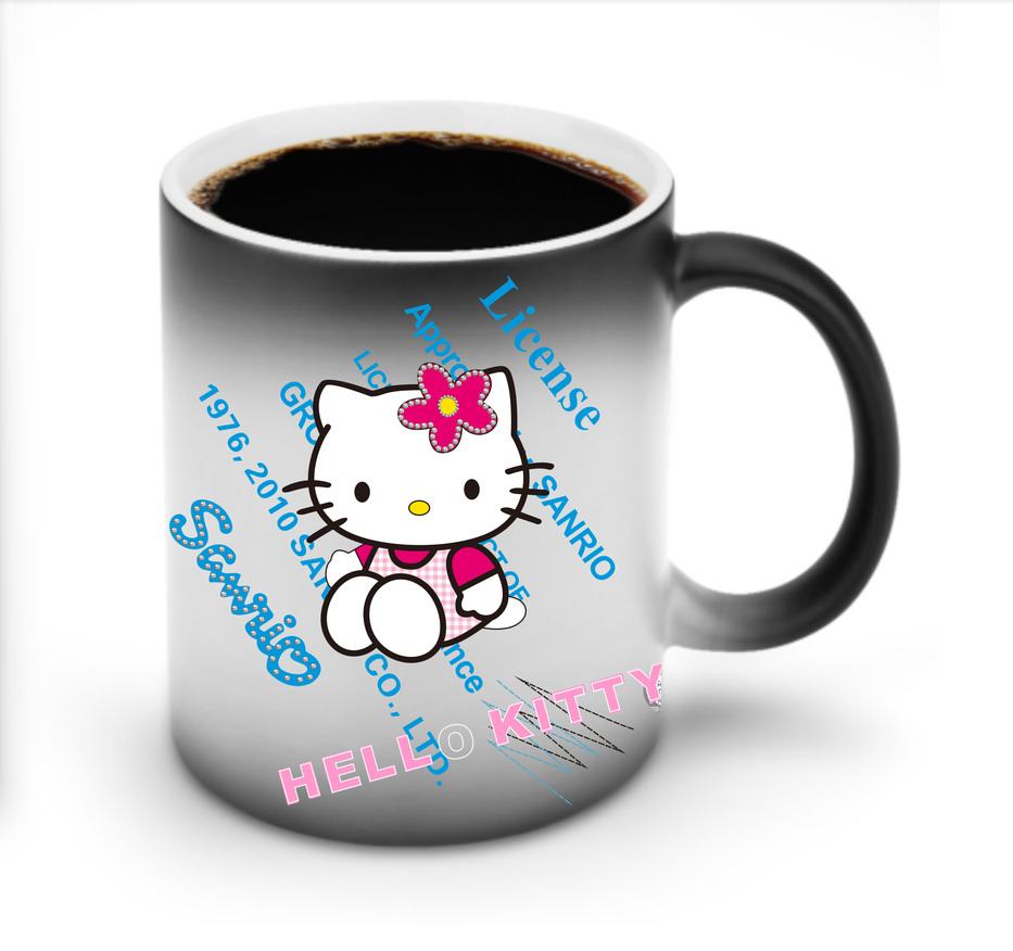 （画像用） Hello Kitty ハローキティ 温度変色マグカップ