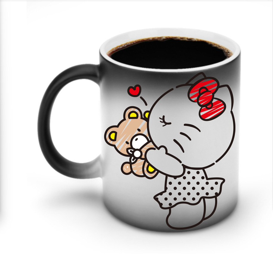（画像用） Hello Kitty ハローキティ 温度変色マグカップ