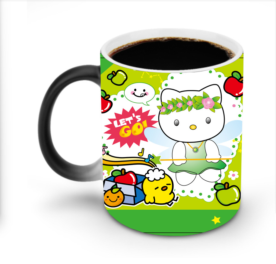 （画像用） Hello Kitty ハローキティ 温度変色マグカップ