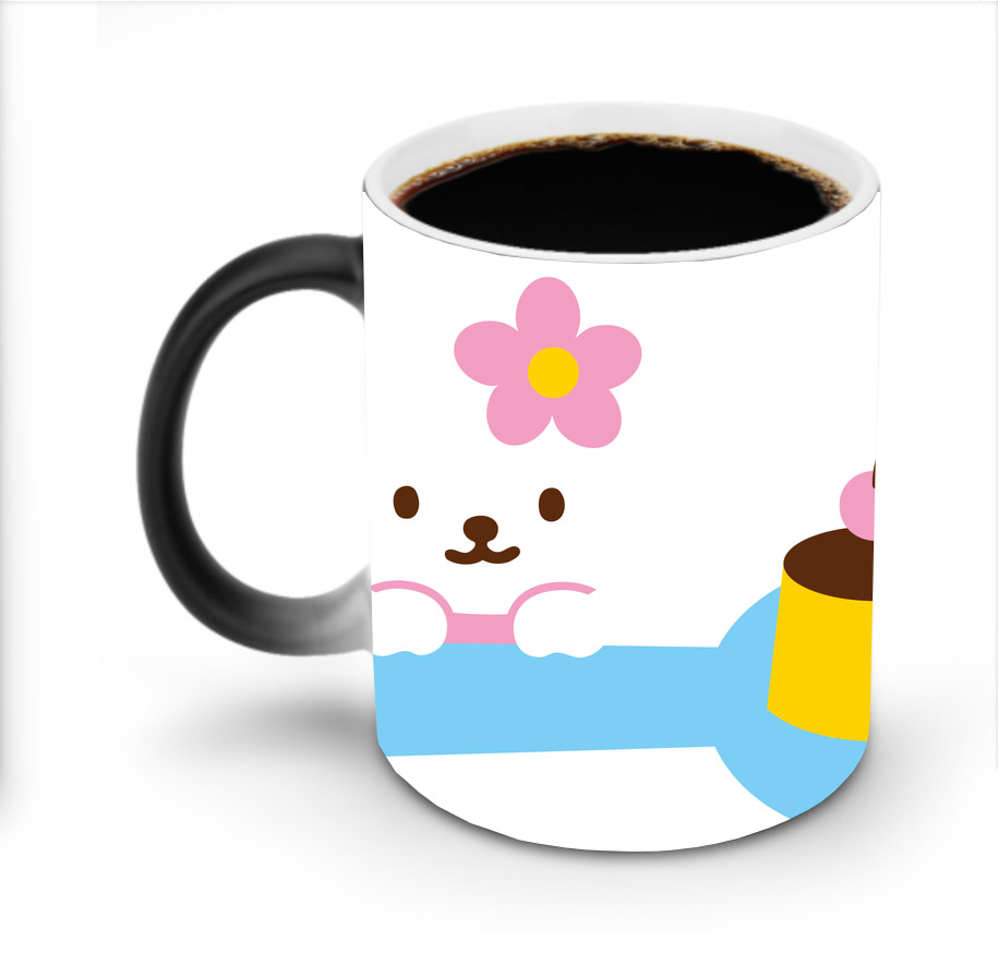（画像用） Hello Kitty ハローキティ 温度変色マグカップ