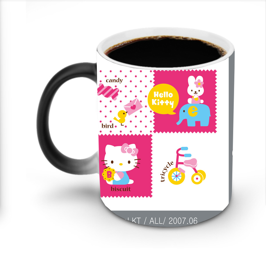 （画像用） Hello Kitty ハローキティ 温度変色マグカップ