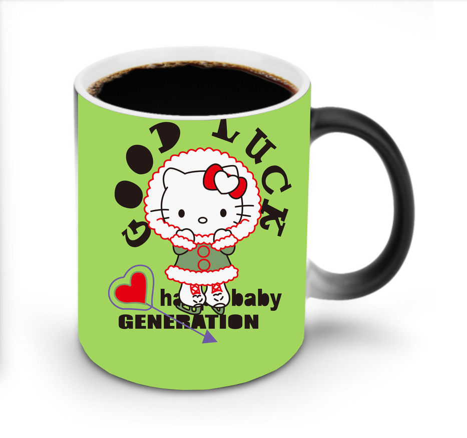 （画像用） Hello Kitty ハローキティ 温度変色マグカップ