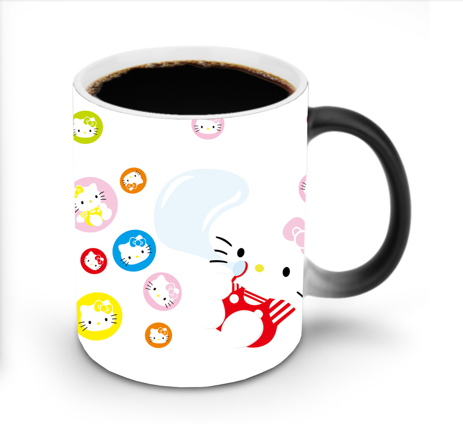 （画像用） Hello Kitty ハローキティ 温度変色マグカップ