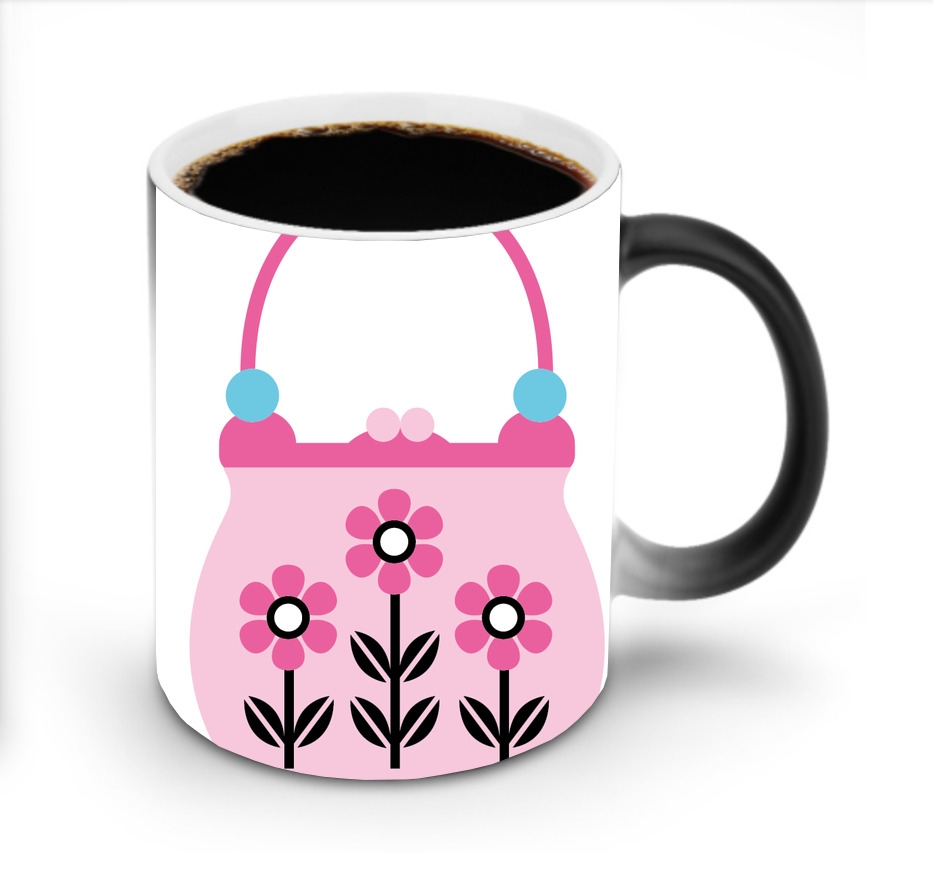 （画像用） Hello Kitty ハローキティ 温度変色マグカップ