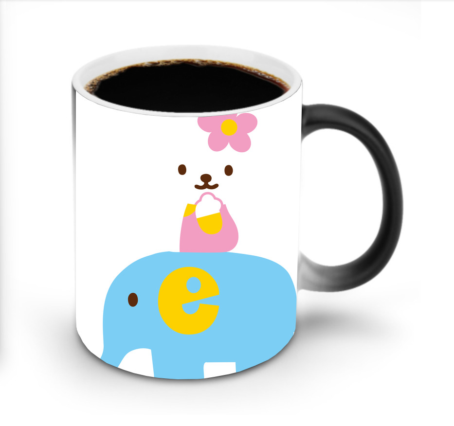 （画像用） Hello Kitty ハローキティ 温度変色マグカップ