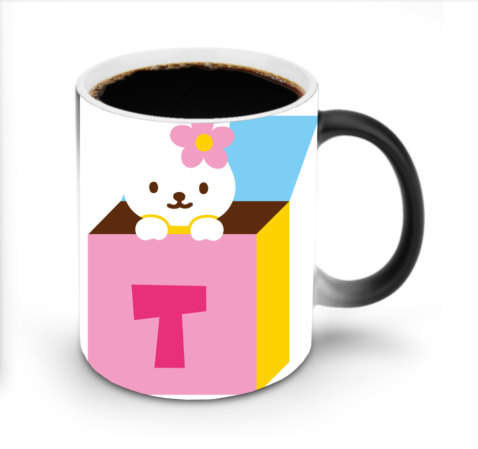 （画像用） Hello Kitty ハローキティ 温度変色マグカップ