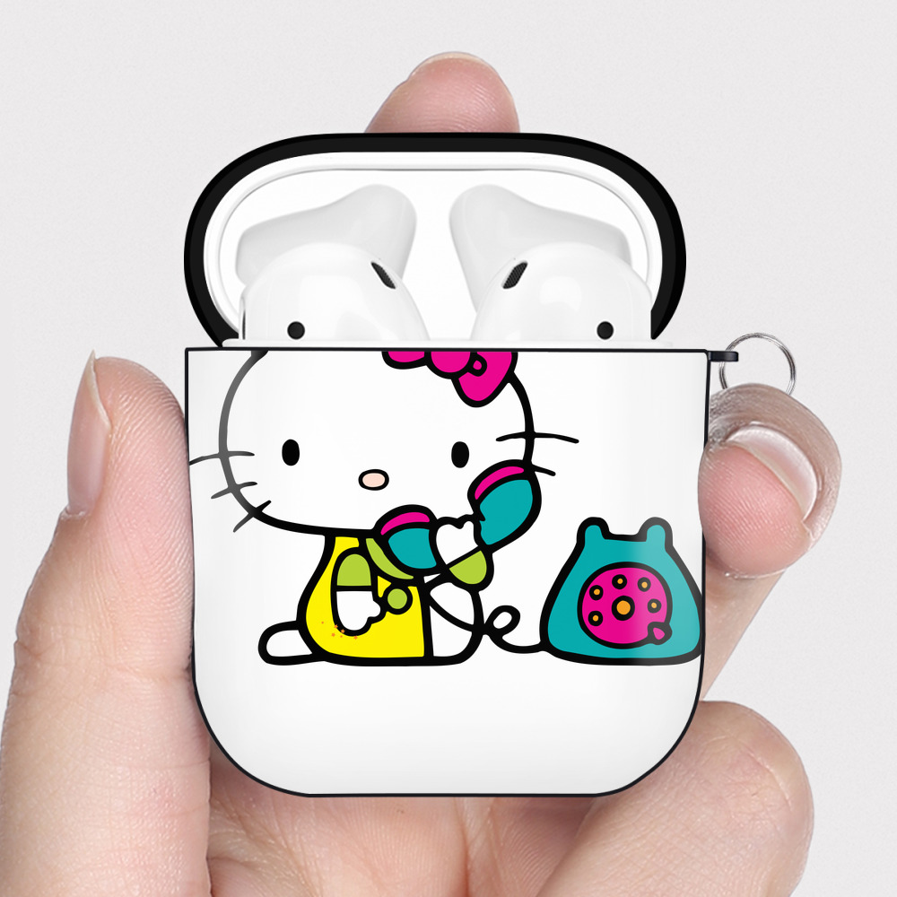（画像用） Hello Kitty ハローキティ AirPods 第2世代保護ケース ハードシェル ブラック 耐衝撃・防指紋・カラビナ付き