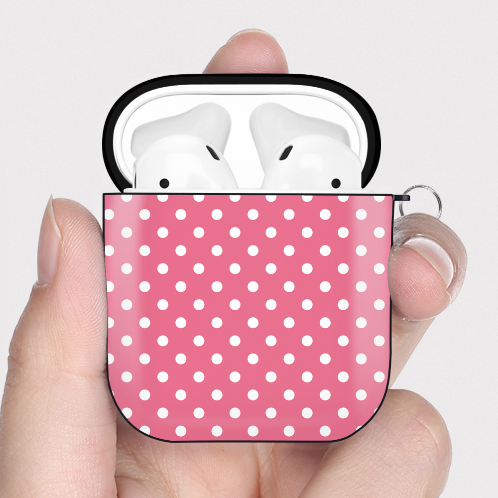 （画像用） Hello Kitty ハローキティ AirPods 第2世代保護ケース ハードシェル ブラック 耐衝撃・防指紋・カラビナ付き