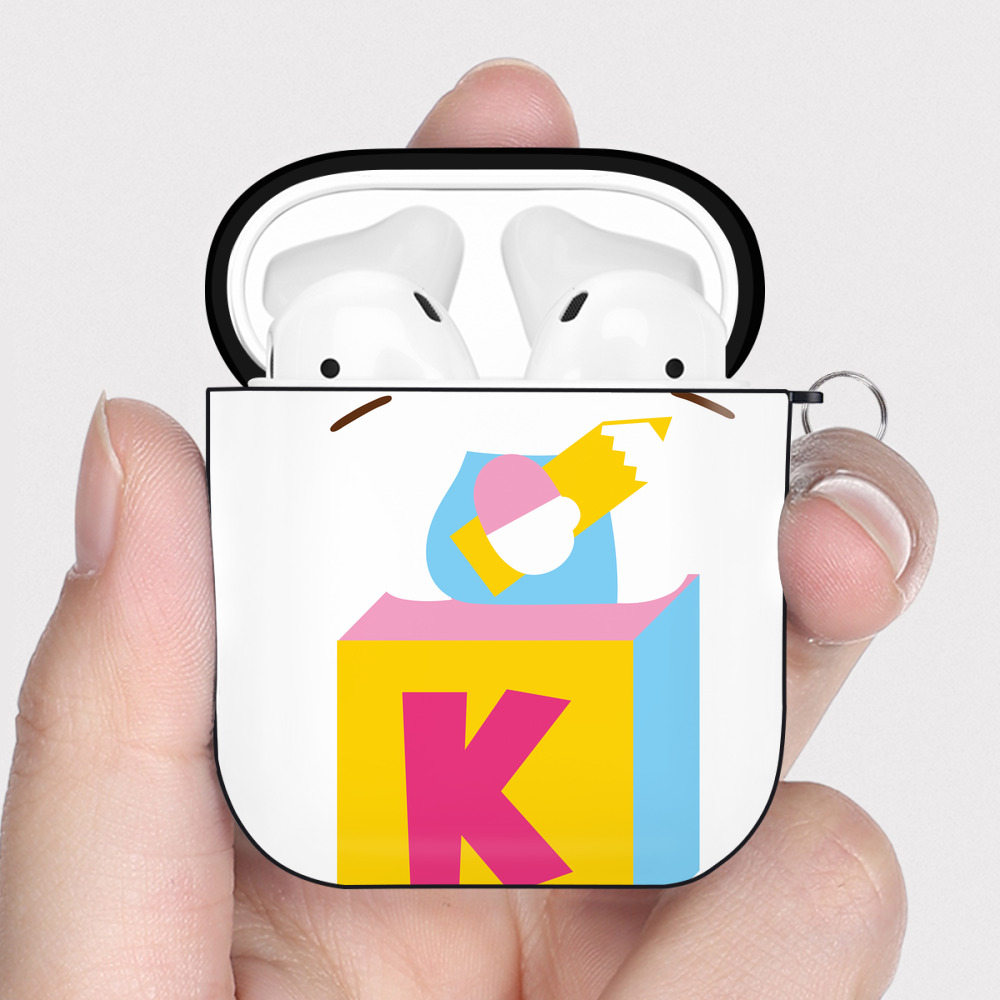 （画像用） Hello Kitty ハローキティ AirPods 第2世代保護ケース ハードシェル ブラック 耐衝撃・防指紋・カラビナ付き