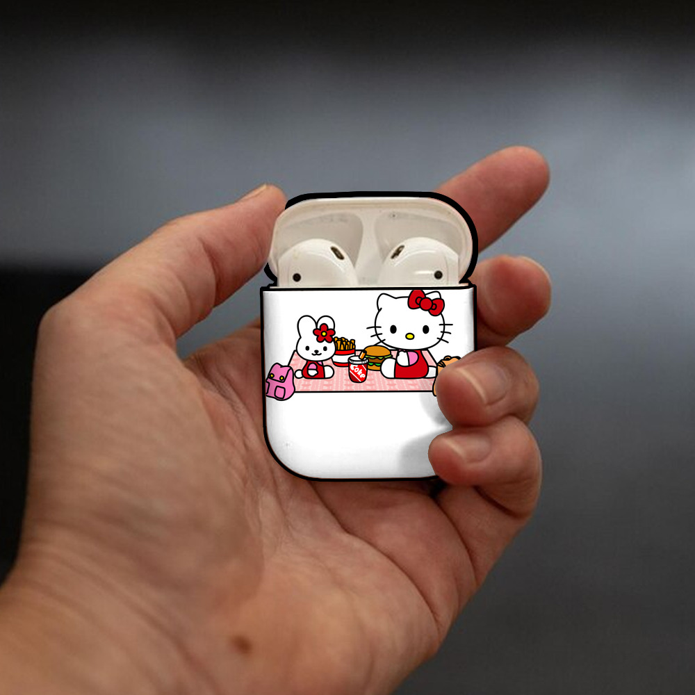 Hello Kitty ハローキティ AirPods 第2世代保護ケース ハードシェル ブラック 耐衝撃・防指紋・カラビナ付き