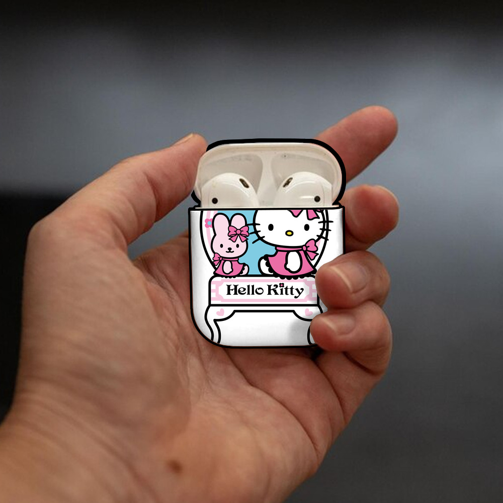 Hello Kitty ハローキティ AirPods 第2世代保護ケース ハードシェル ブラック 耐衝撃・防指紋・カラビナ付き