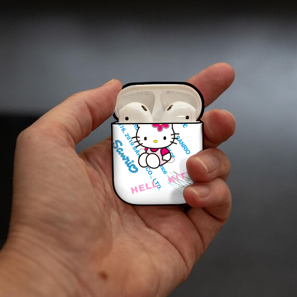 Hello Kitty ハローキティ AirPods 第2世代保護ケース ハードシェル ブラック 耐衝撃・防指紋・カラビナ付き