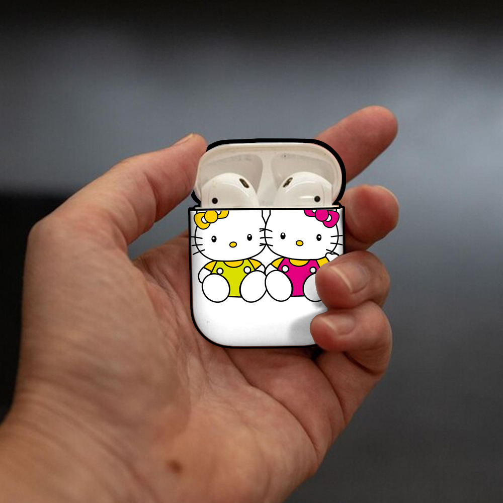 Hello Kitty ハローキティ AirPods 第2世代保護ケース ハードシェル ブラック 耐衝撃・防指紋・カラビナ付き