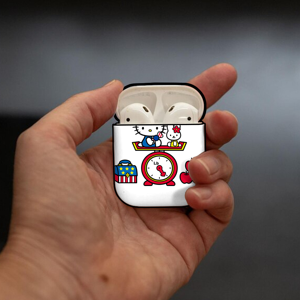 Hello Kitty ハローキティ AirPods 第2世代保護ケース ハードシェル ブラック 耐衝撃・防指紋・カラビナ付き
