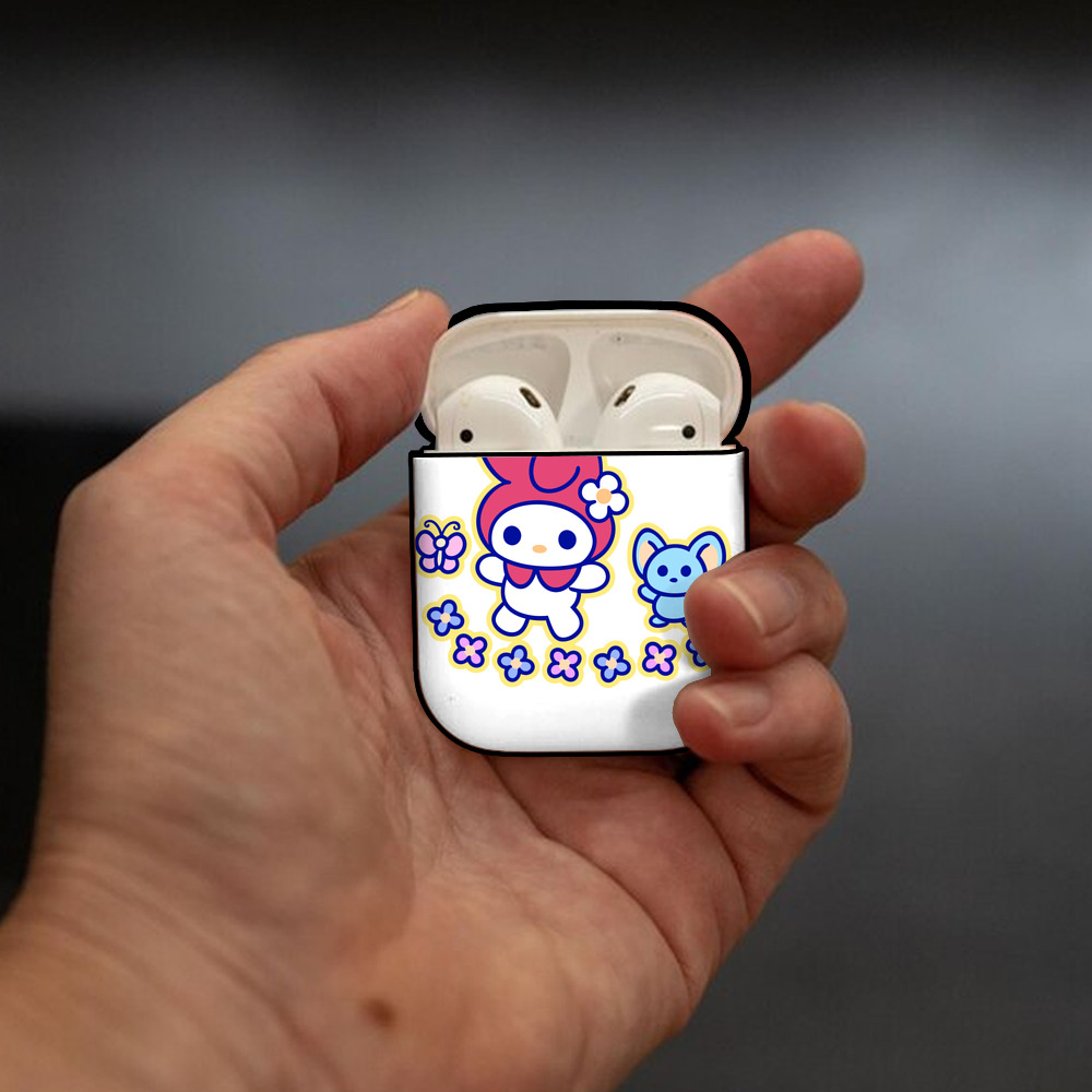 Hello Kitty ハローキティ AirPods 第2世代保護ケース ハードシェル ブラック 耐衝撃・防指紋・カラビナ付き