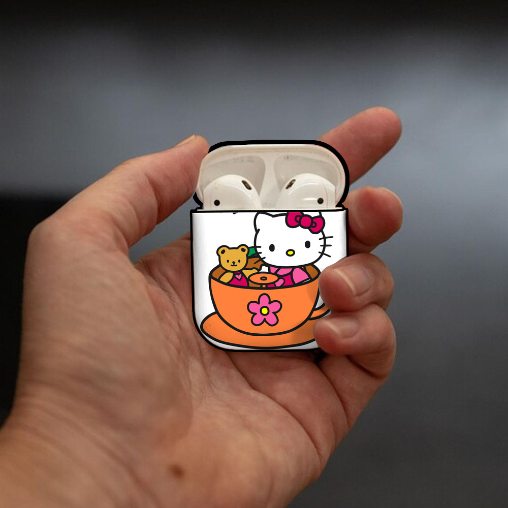 Hello Kitty ハローキティ AirPods 第2世代保護ケース ハードシェル ブラック 耐衝撃・防指紋・カラビナ付き